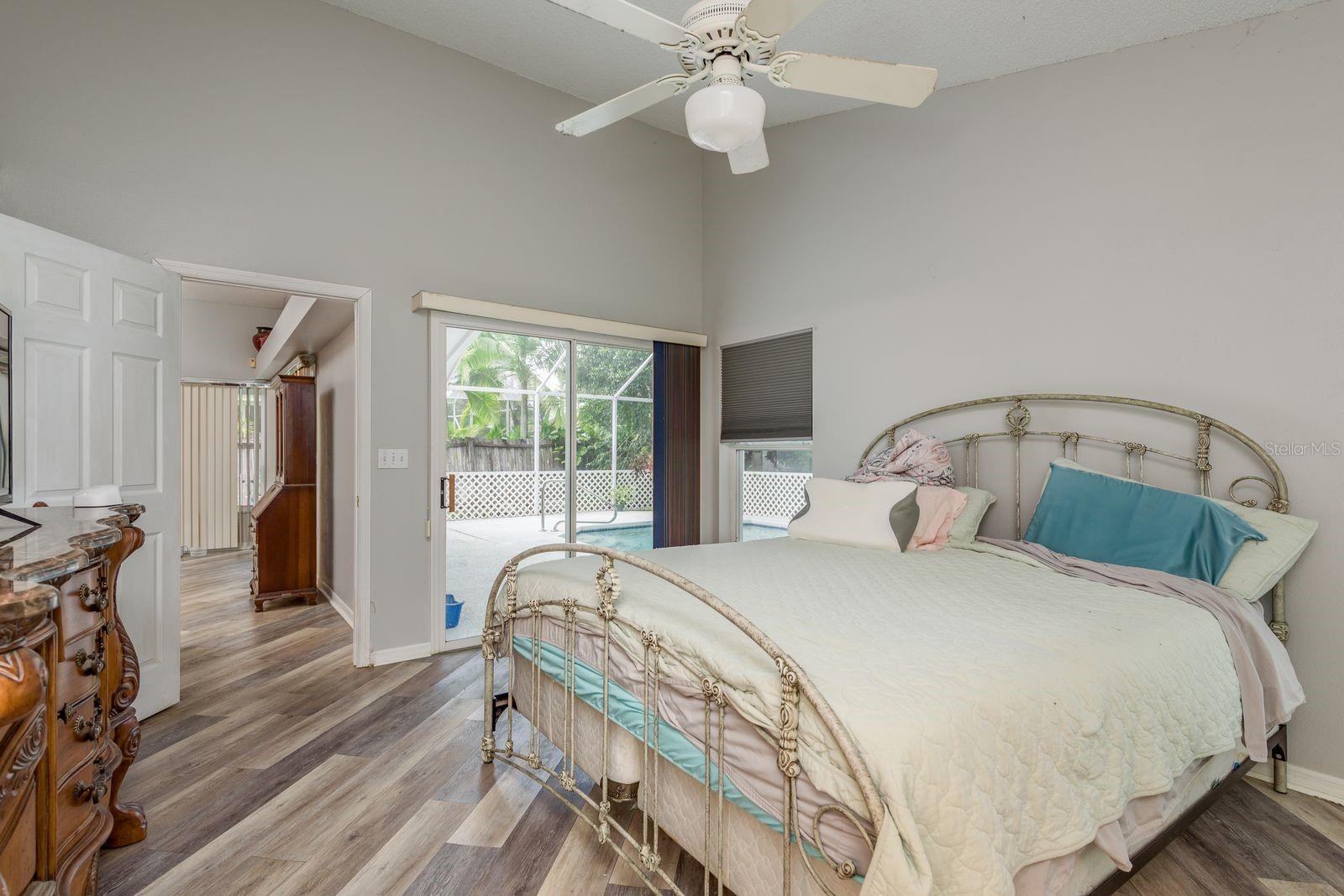 FIELDSTONE VILLAGE AT WOODFIELD - Residential
