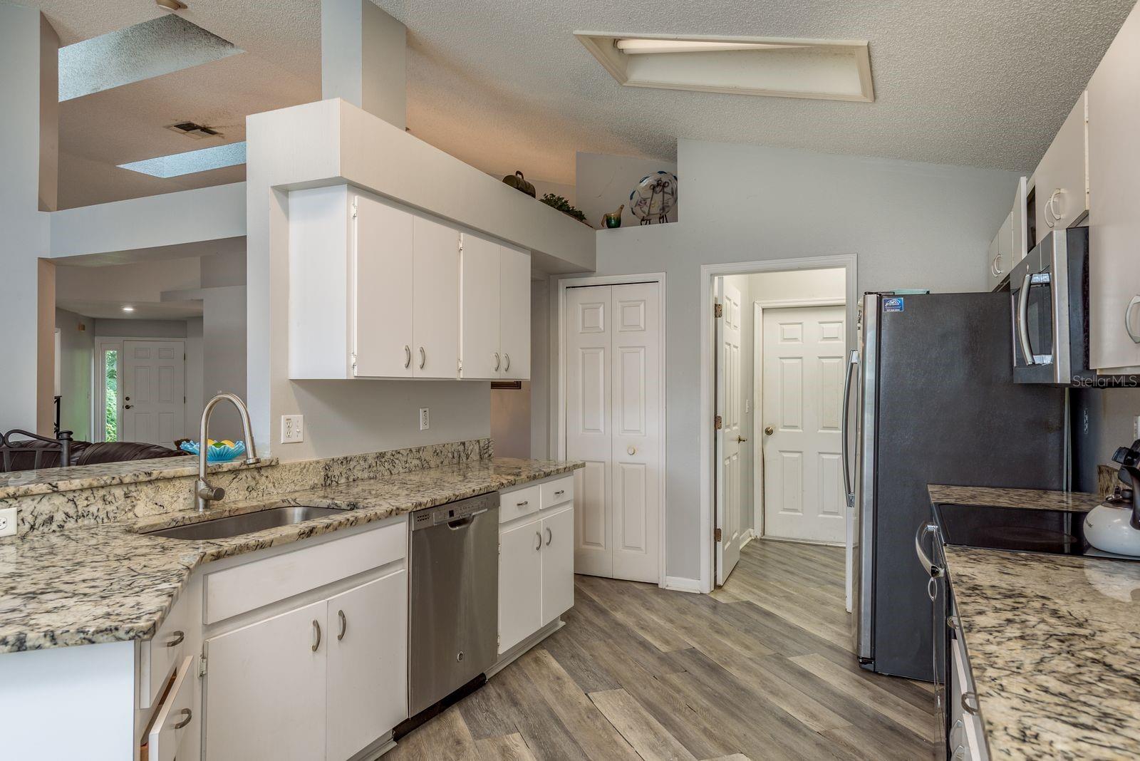 FIELDSTONE VILLAGE AT WOODFIELD - Residential