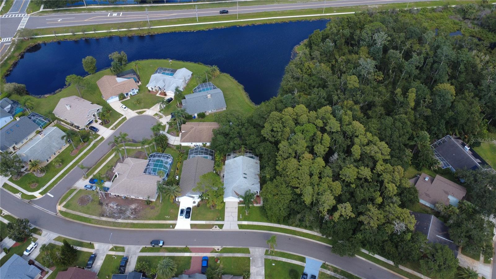 FIELDSTONE VILLAGE AT WOODFIELD - Residential