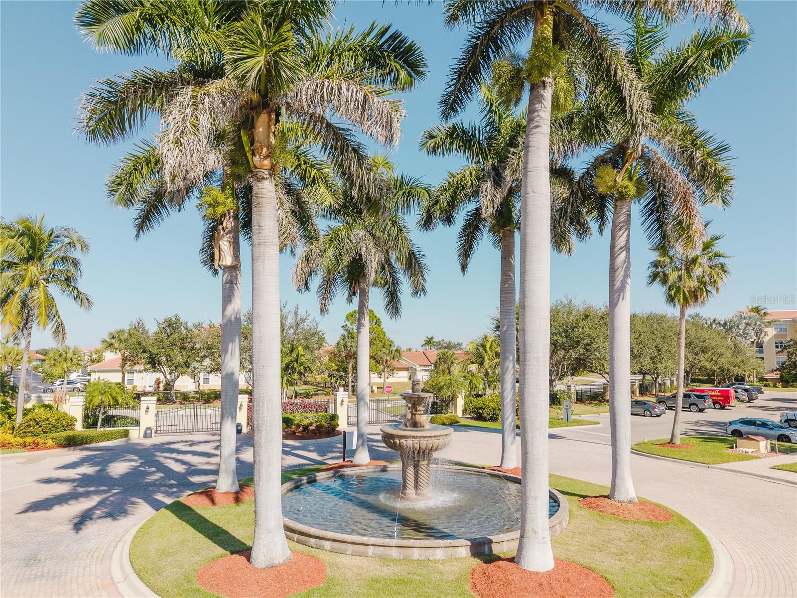 FOUNTAIN COURT - Residential