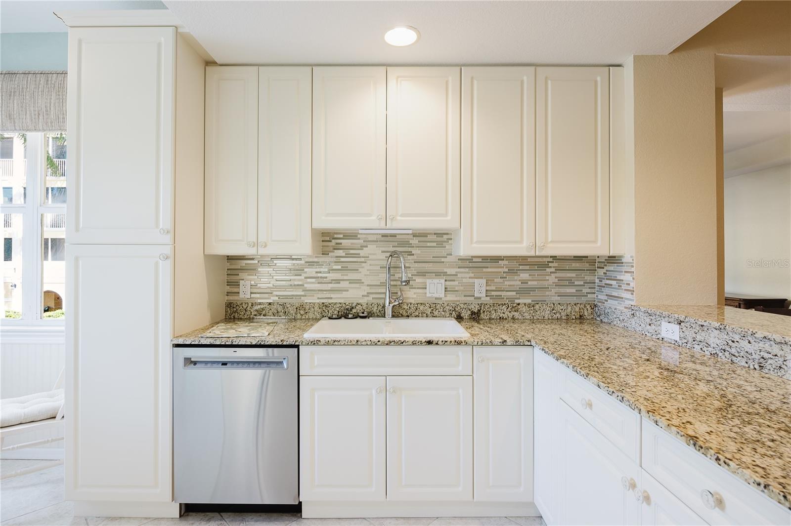 FOUNTAIN COURT - Residential