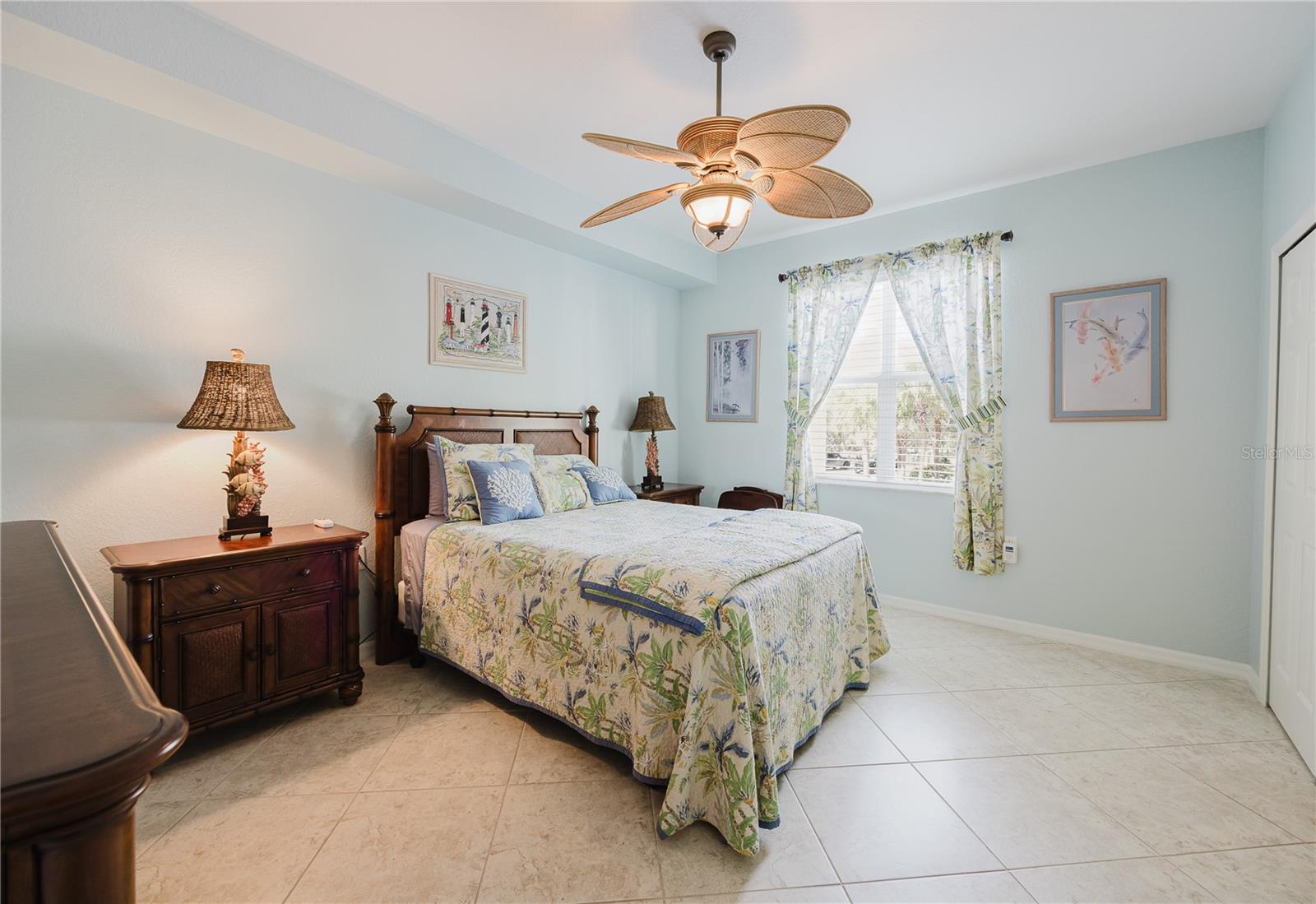 FOUNTAIN COURT - Residential