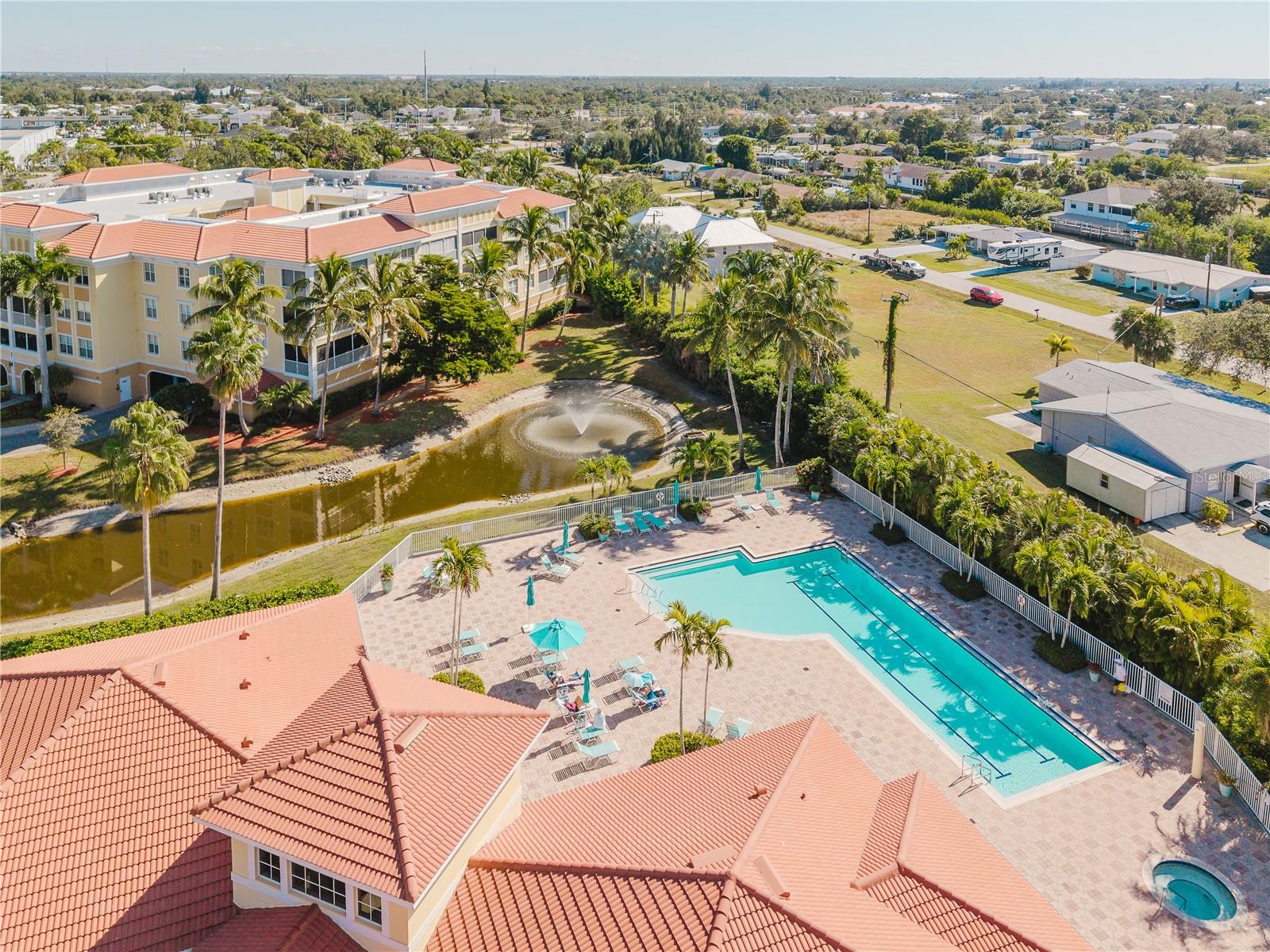 FOUNTAIN COURT - Residential