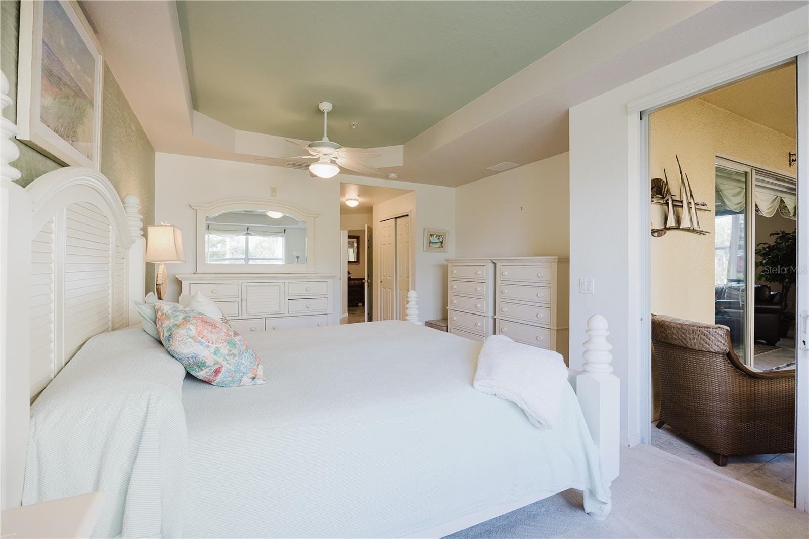 FOUNTAIN COURT - Residential