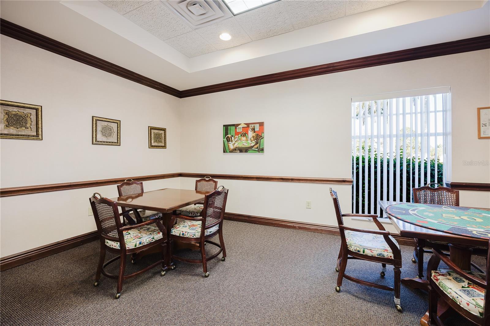 FOUNTAIN COURT - Residential