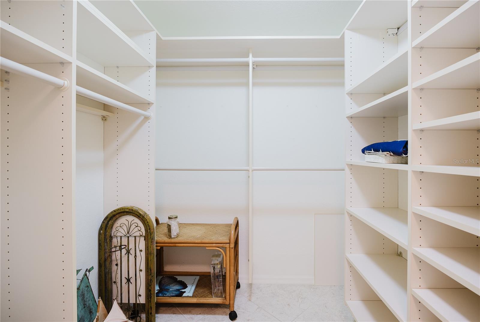 FOUNTAIN COURT - Residential