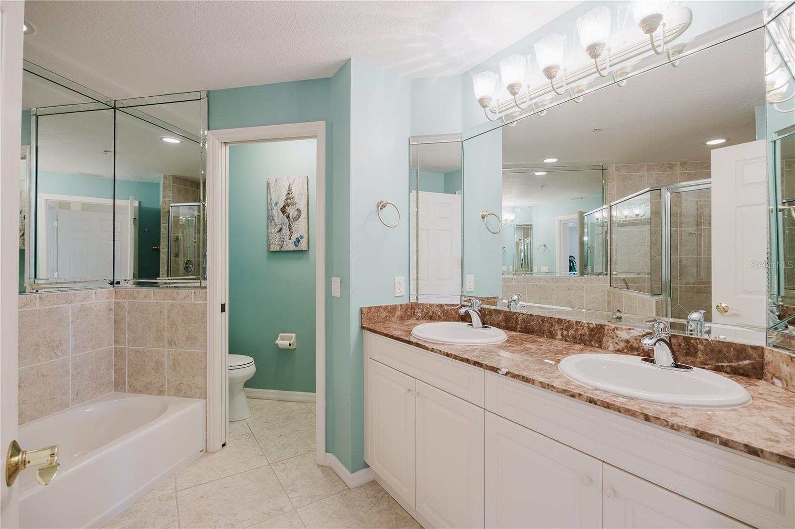 FOUNTAIN COURT - Residential