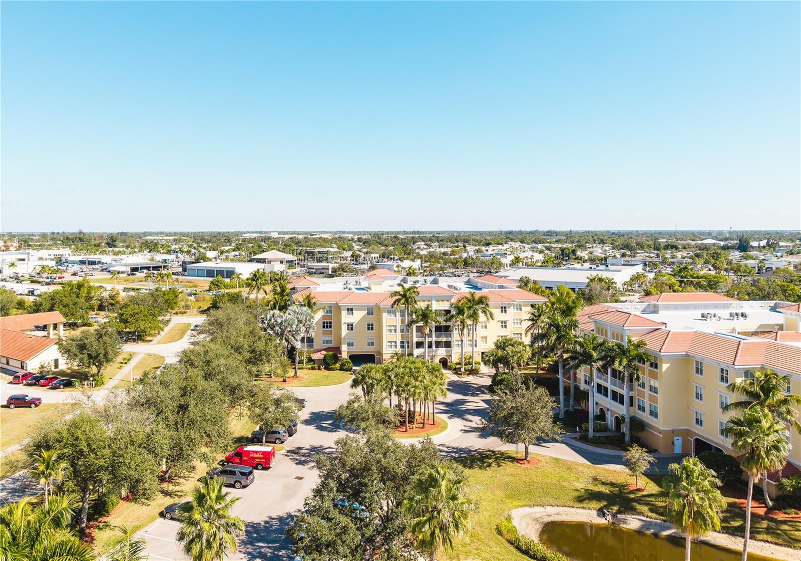 FOUNTAIN COURT - Residential