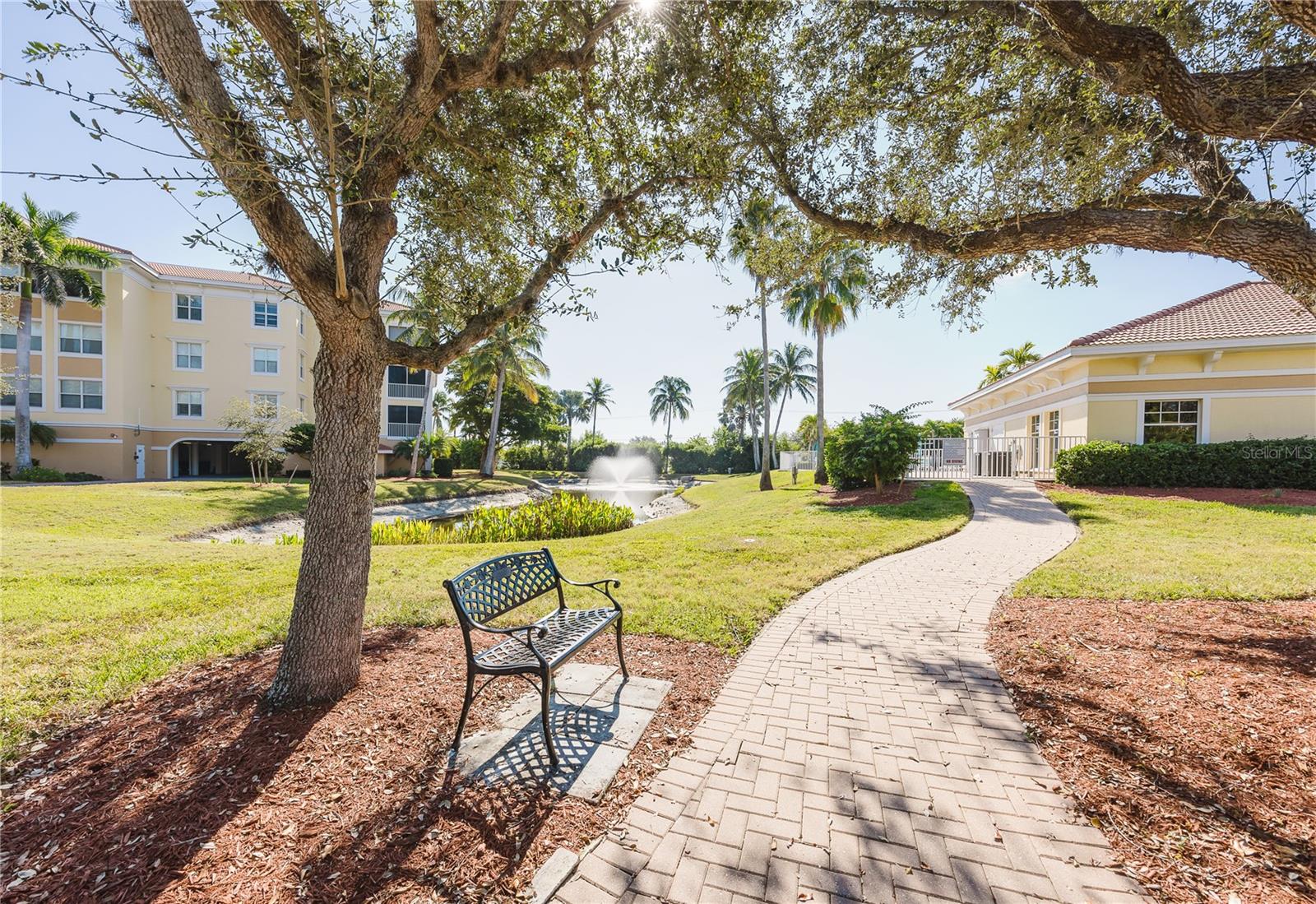 FOUNTAIN COURT - Residential