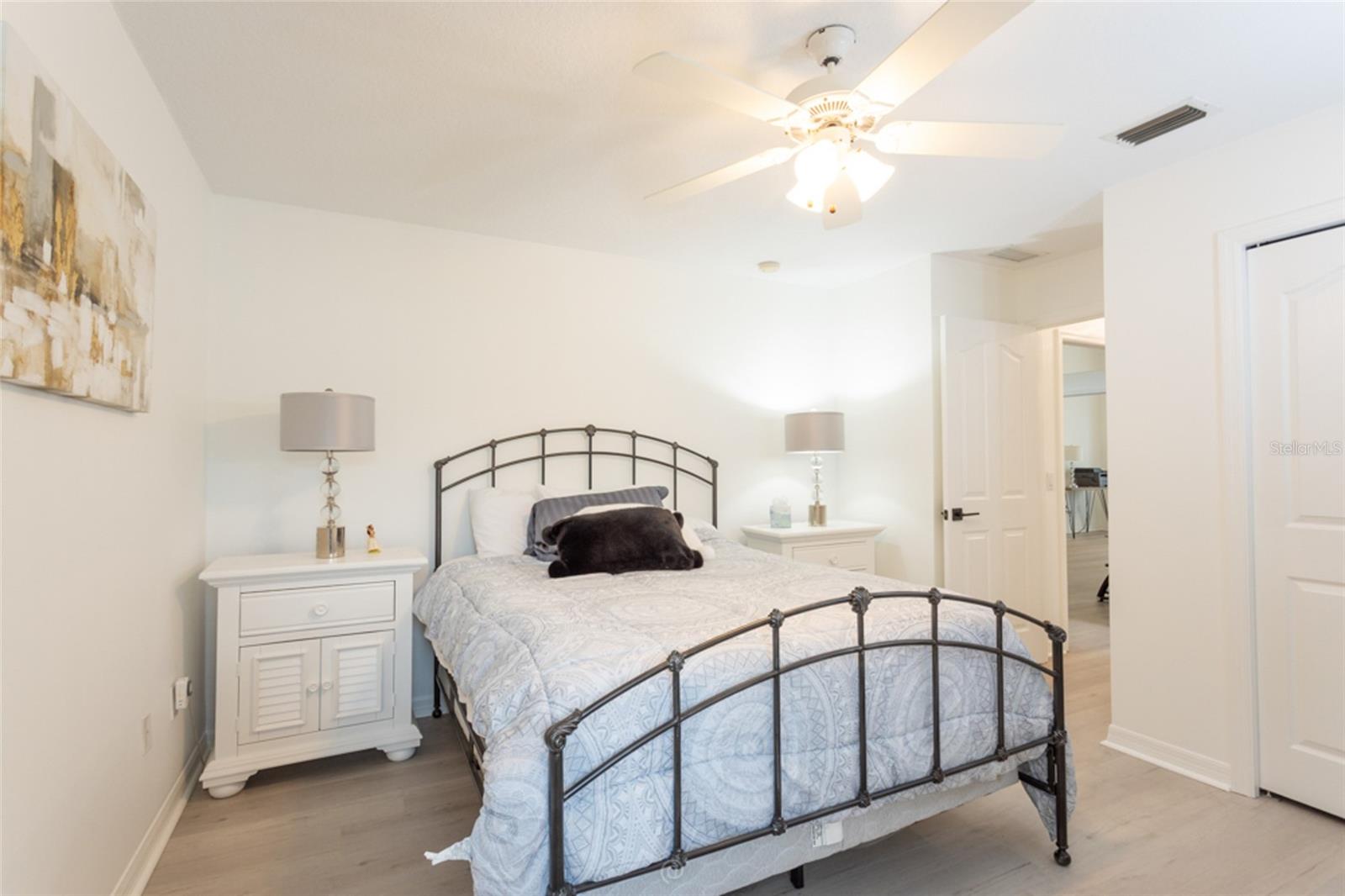 EASTHAMPTON - Residential