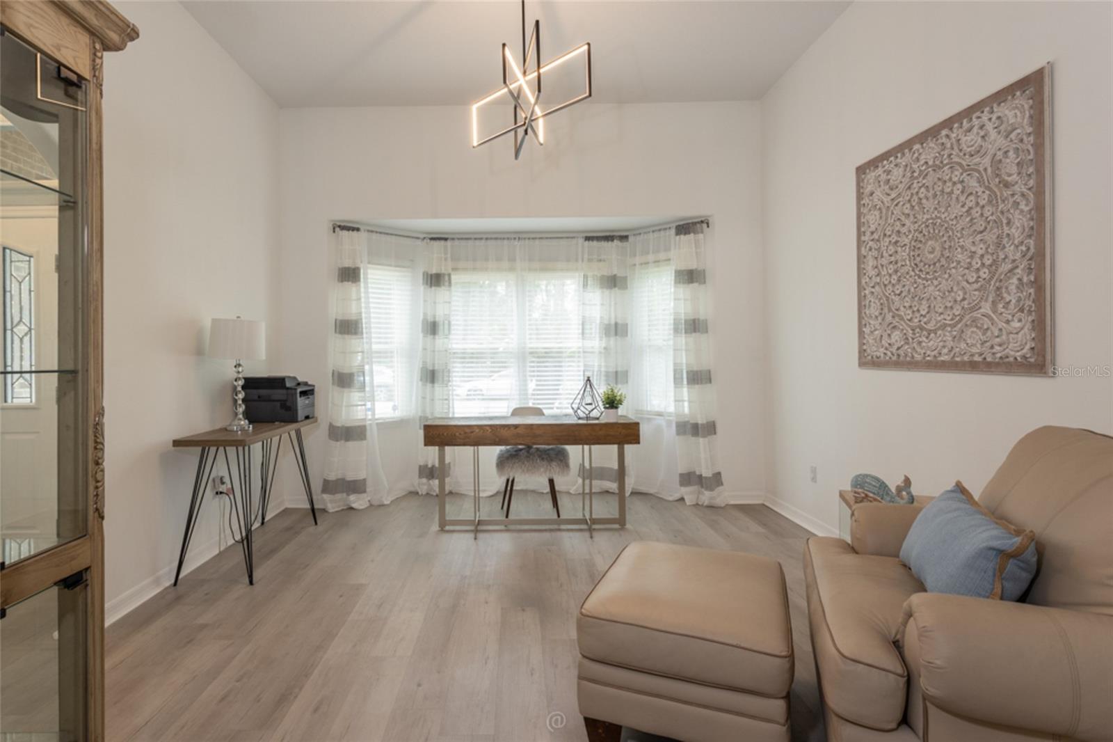 EASTHAMPTON - Residential