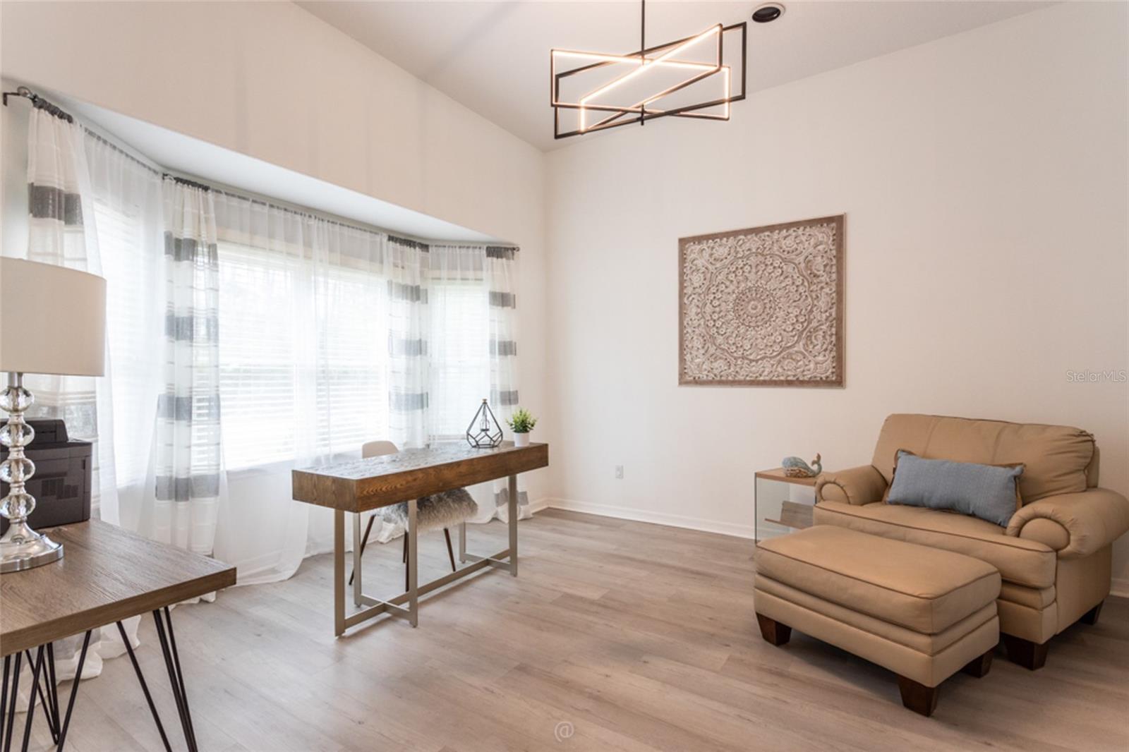 EASTHAMPTON - Residential