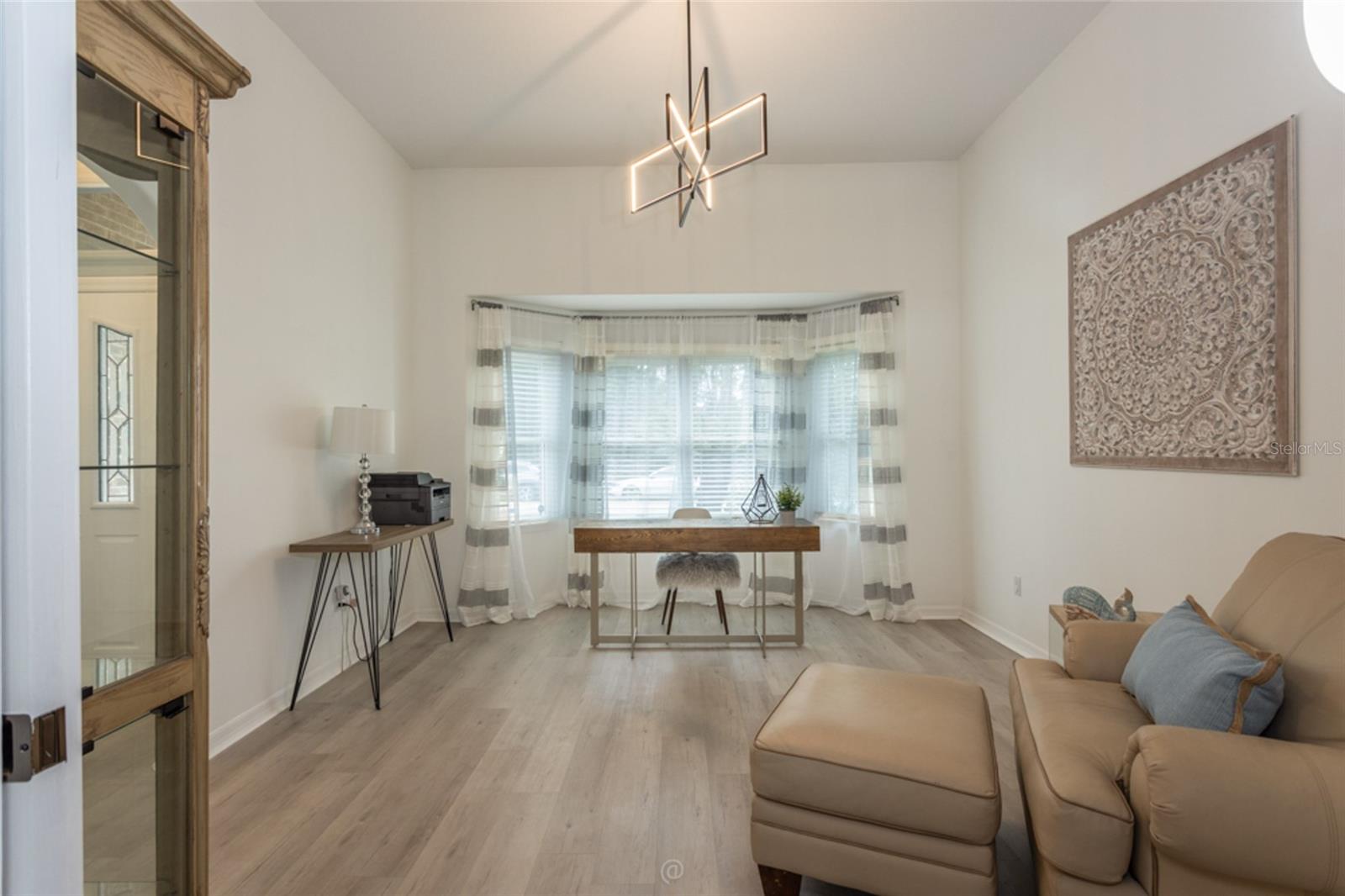 EASTHAMPTON - Residential