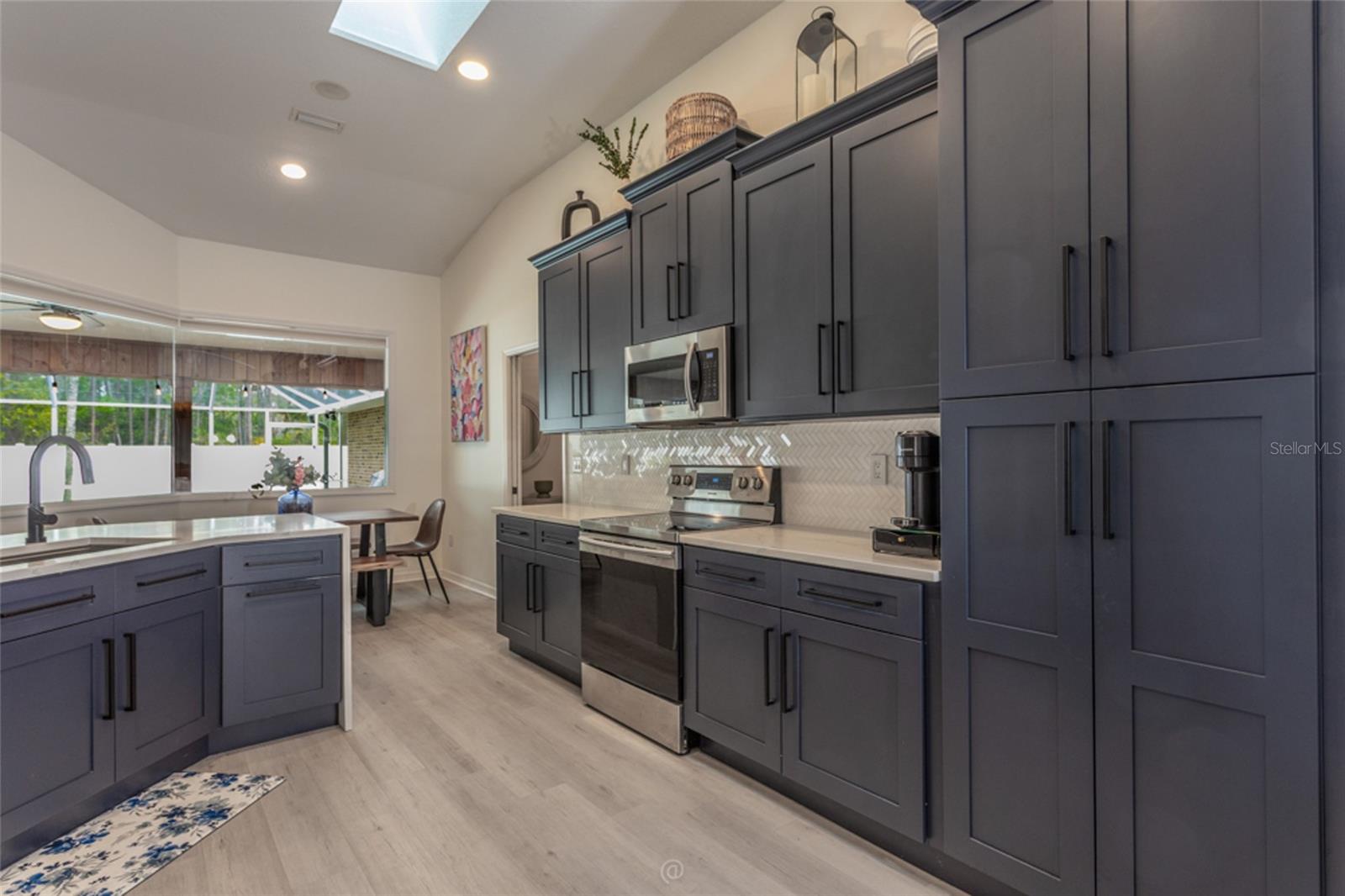 EASTHAMPTON - Residential