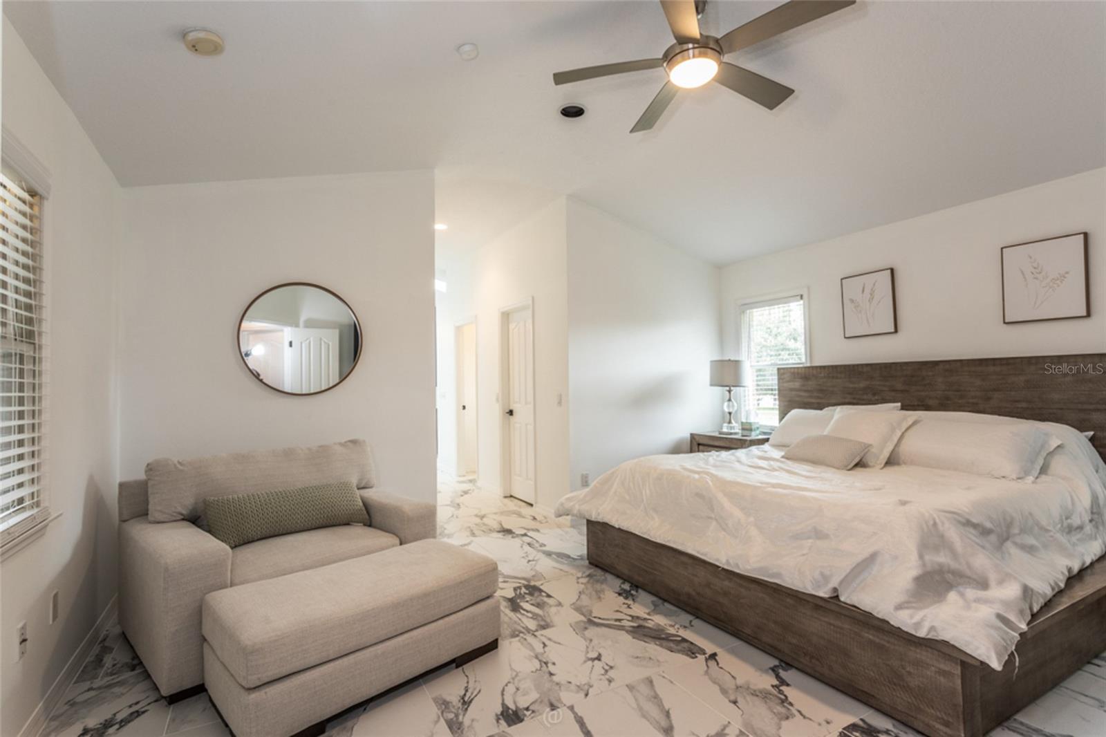 EASTHAMPTON - Residential