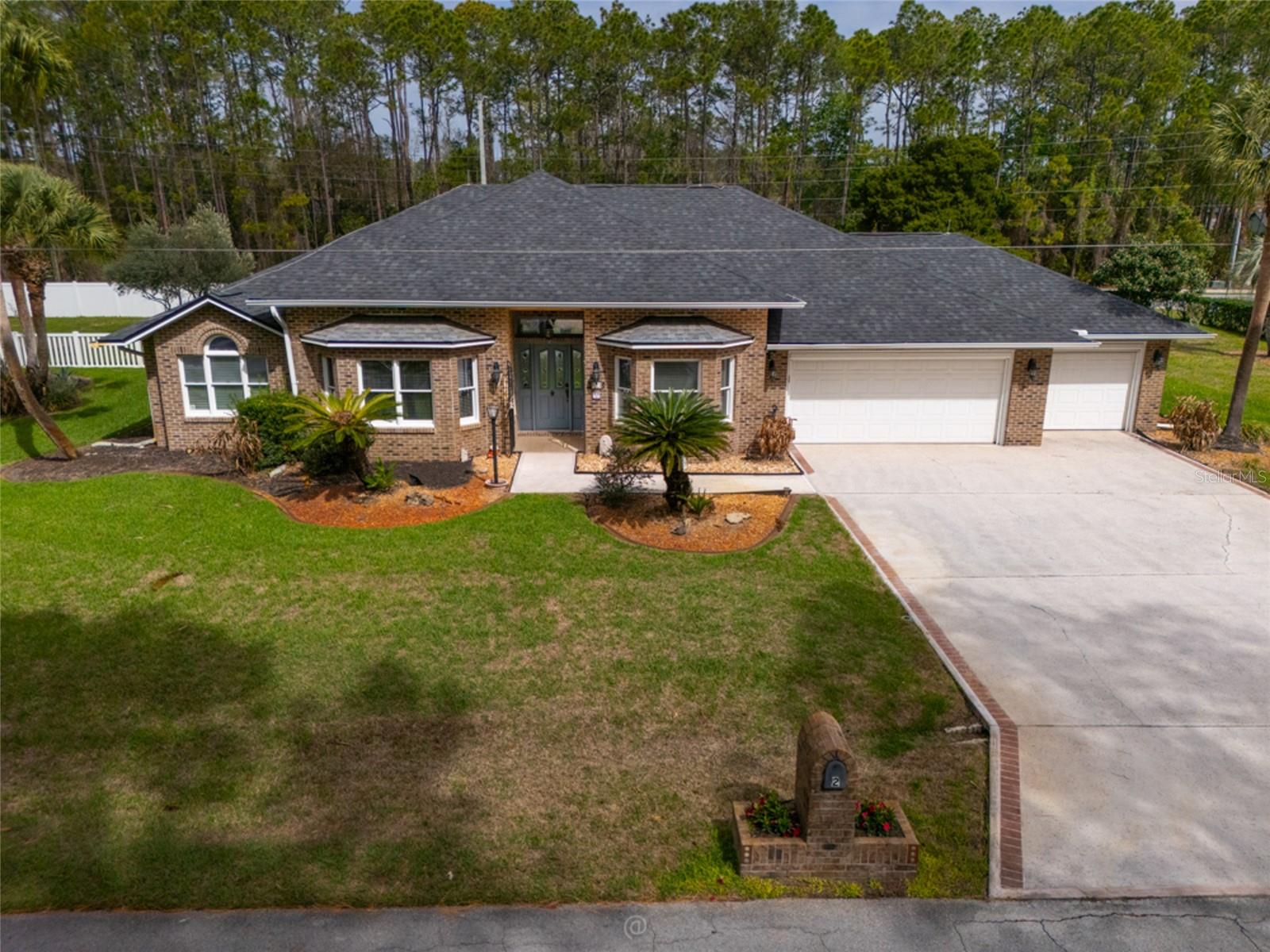 EASTHAMPTON - Residential