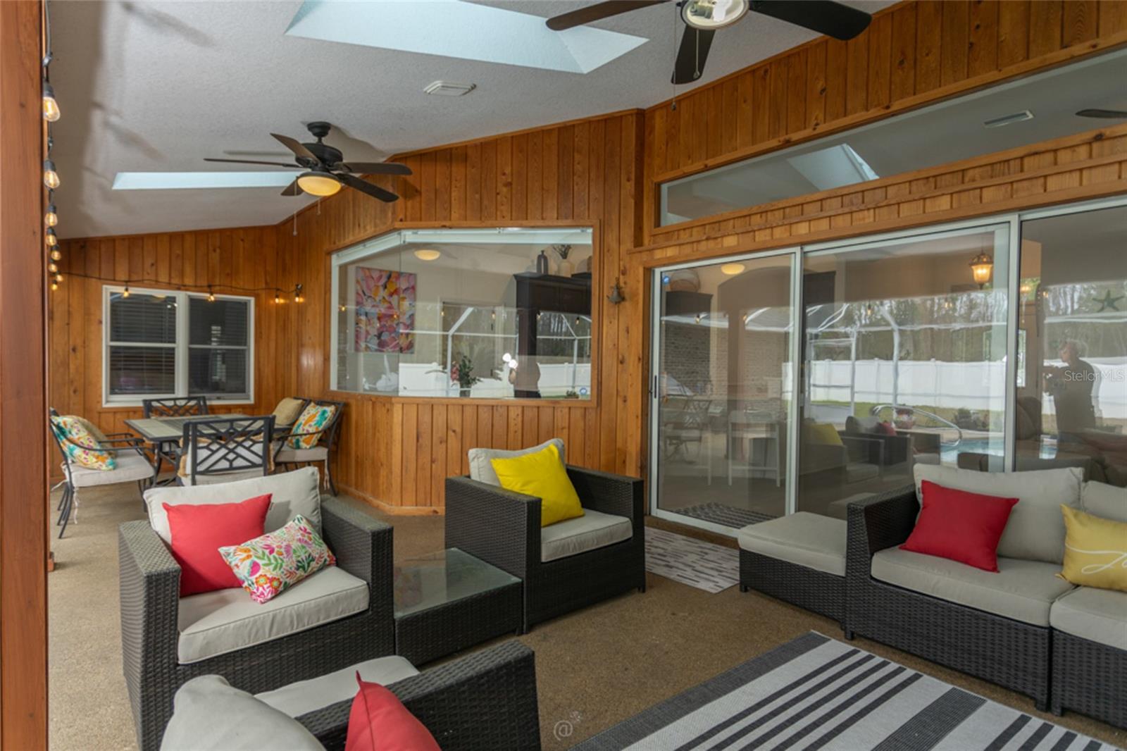 EASTHAMPTON - Residential