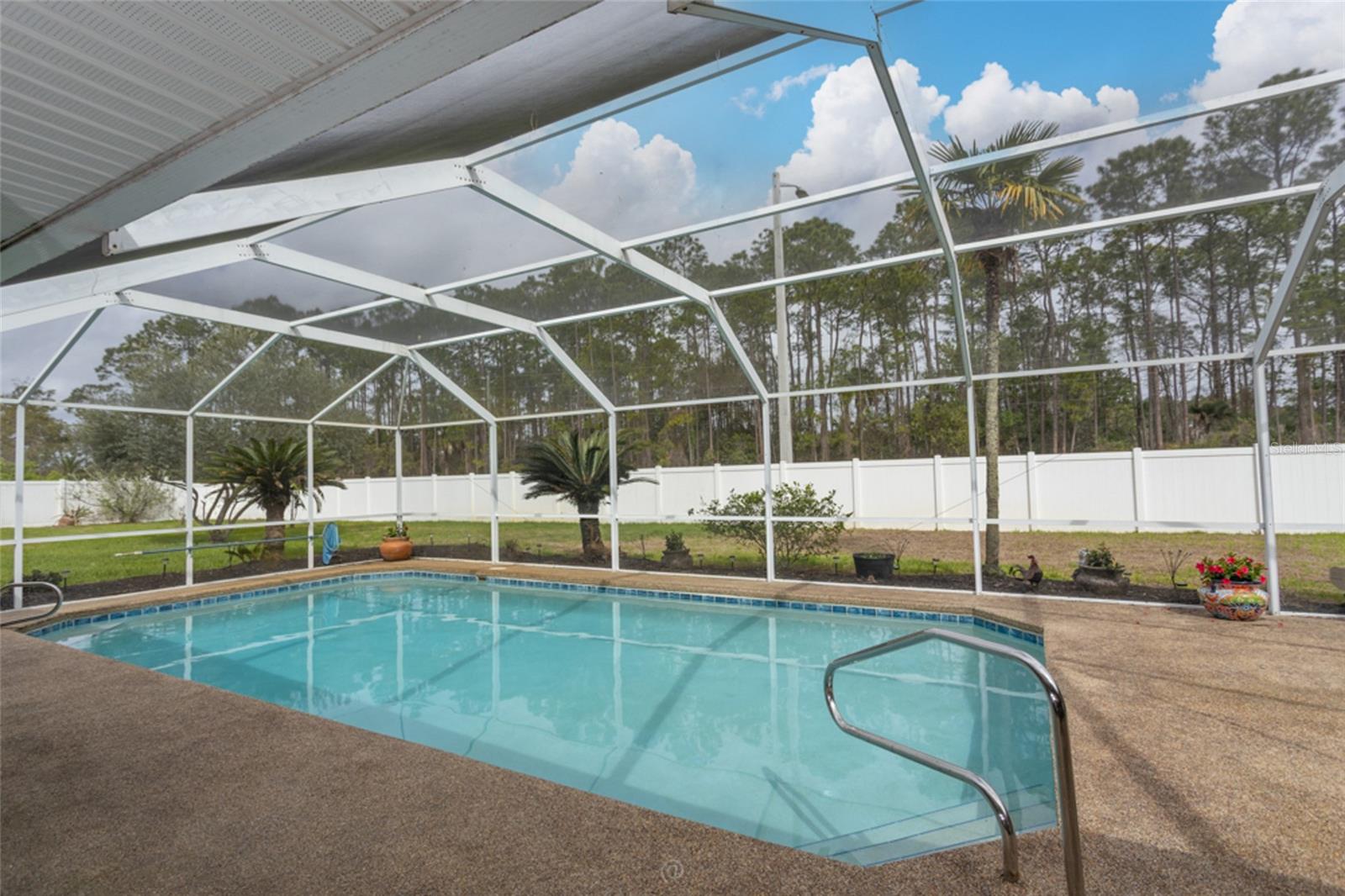 EASTHAMPTON - Residential