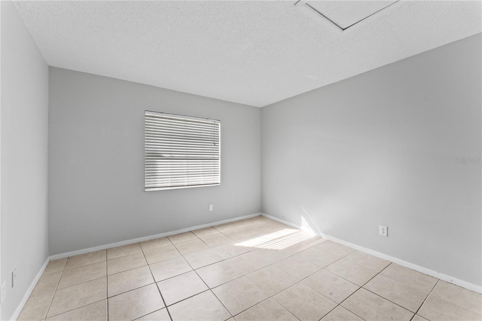 LOWELL VILLAGE - Residential Lease