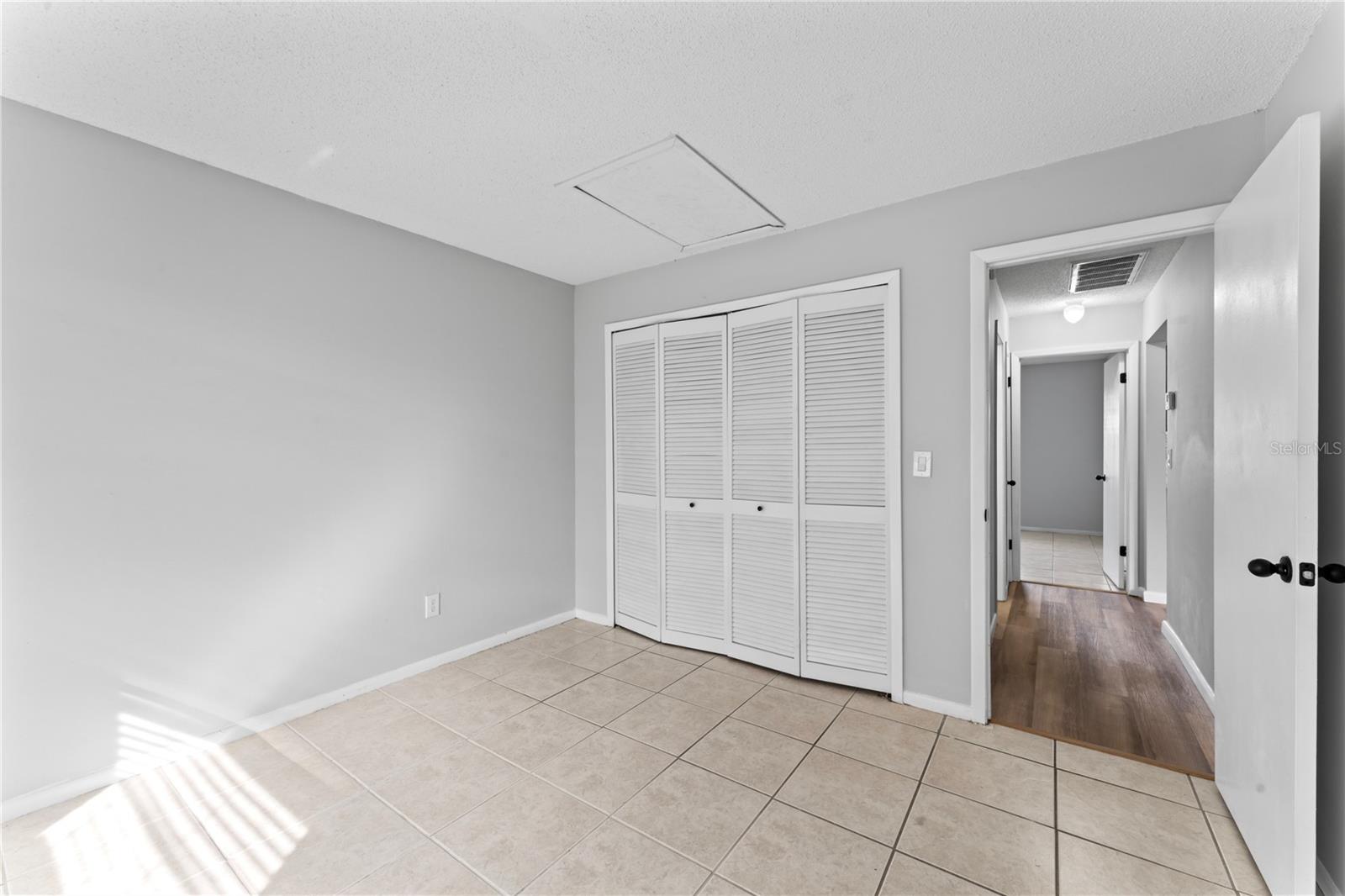 LOWELL VILLAGE - Residential Lease