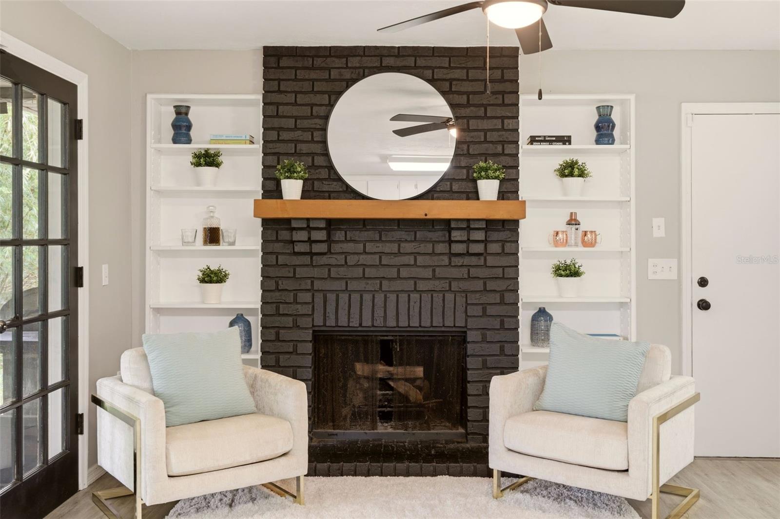 COUNTRY CLUB ESTATES - Residential