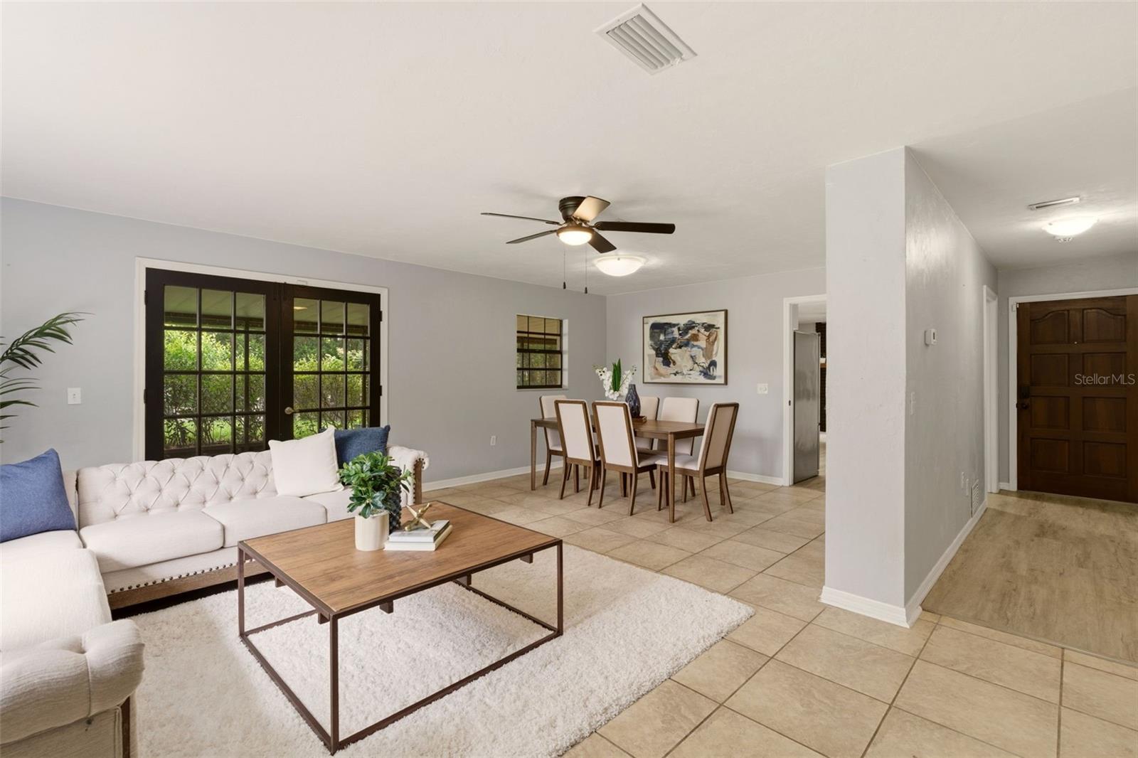 COUNTRY CLUB ESTATES - Residential