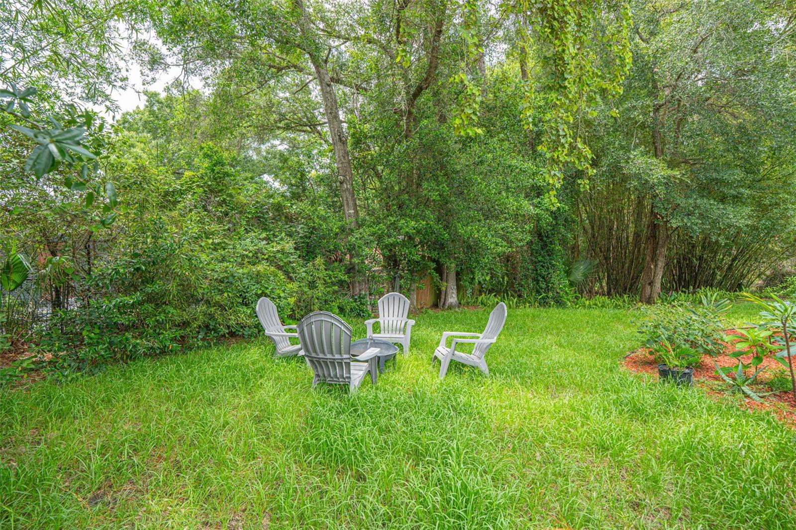COUNTRY CLUB ESTATES - Residential