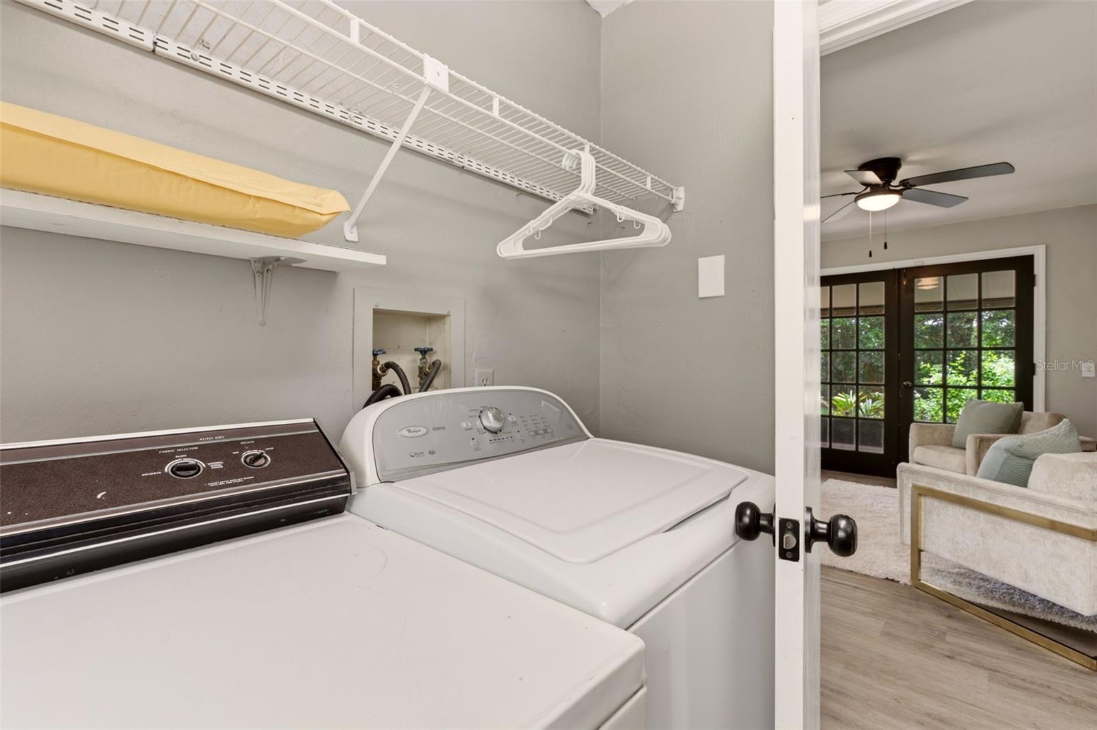 COUNTRY CLUB ESTATES - Residential