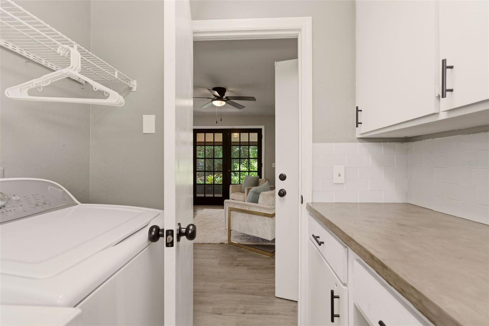 COUNTRY CLUB ESTATES - Residential