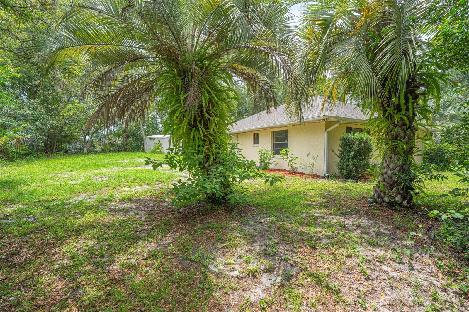 COUNTRY CLUB ESTATES - Residential