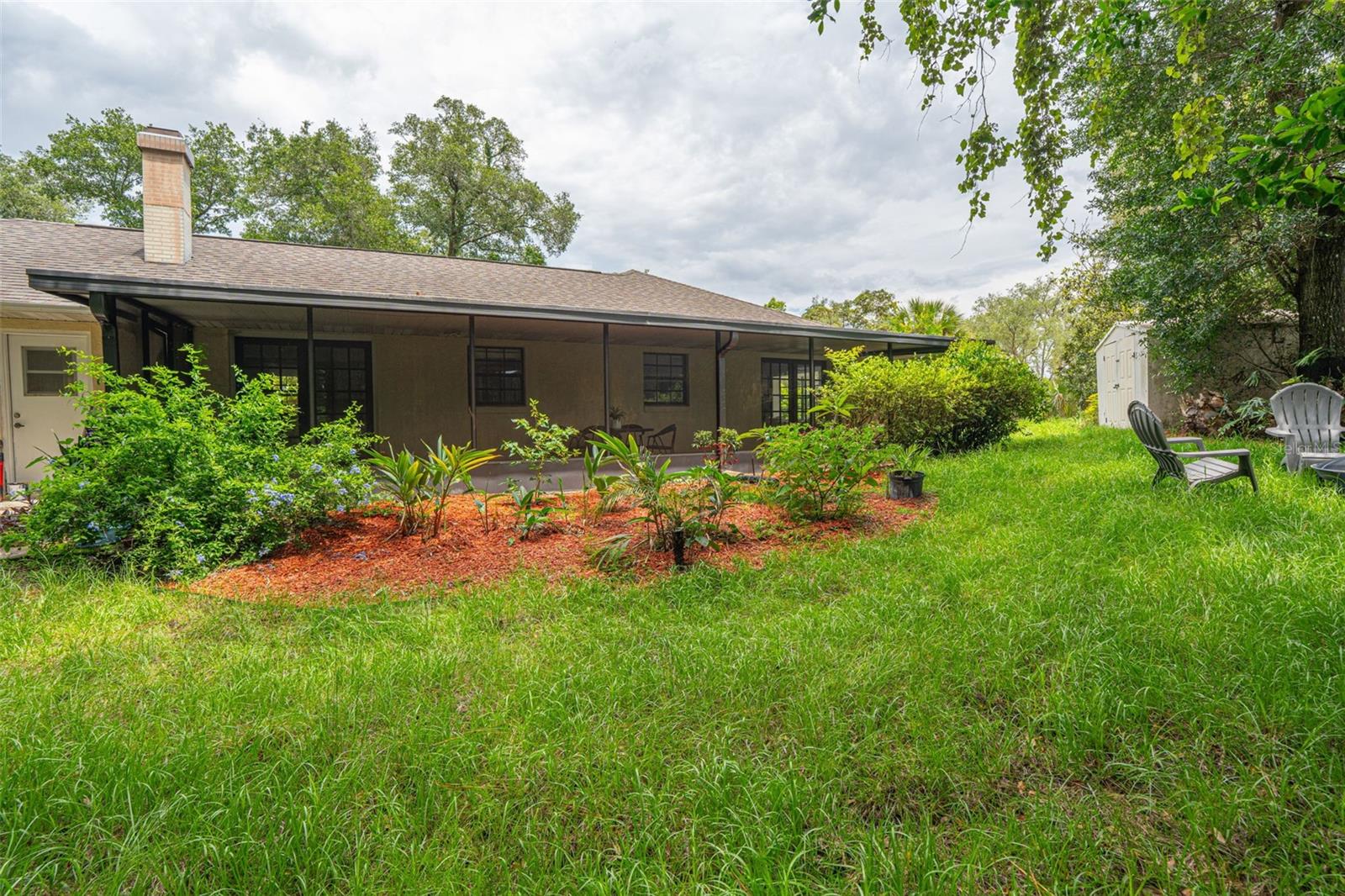 COUNTRY CLUB ESTATES - Residential