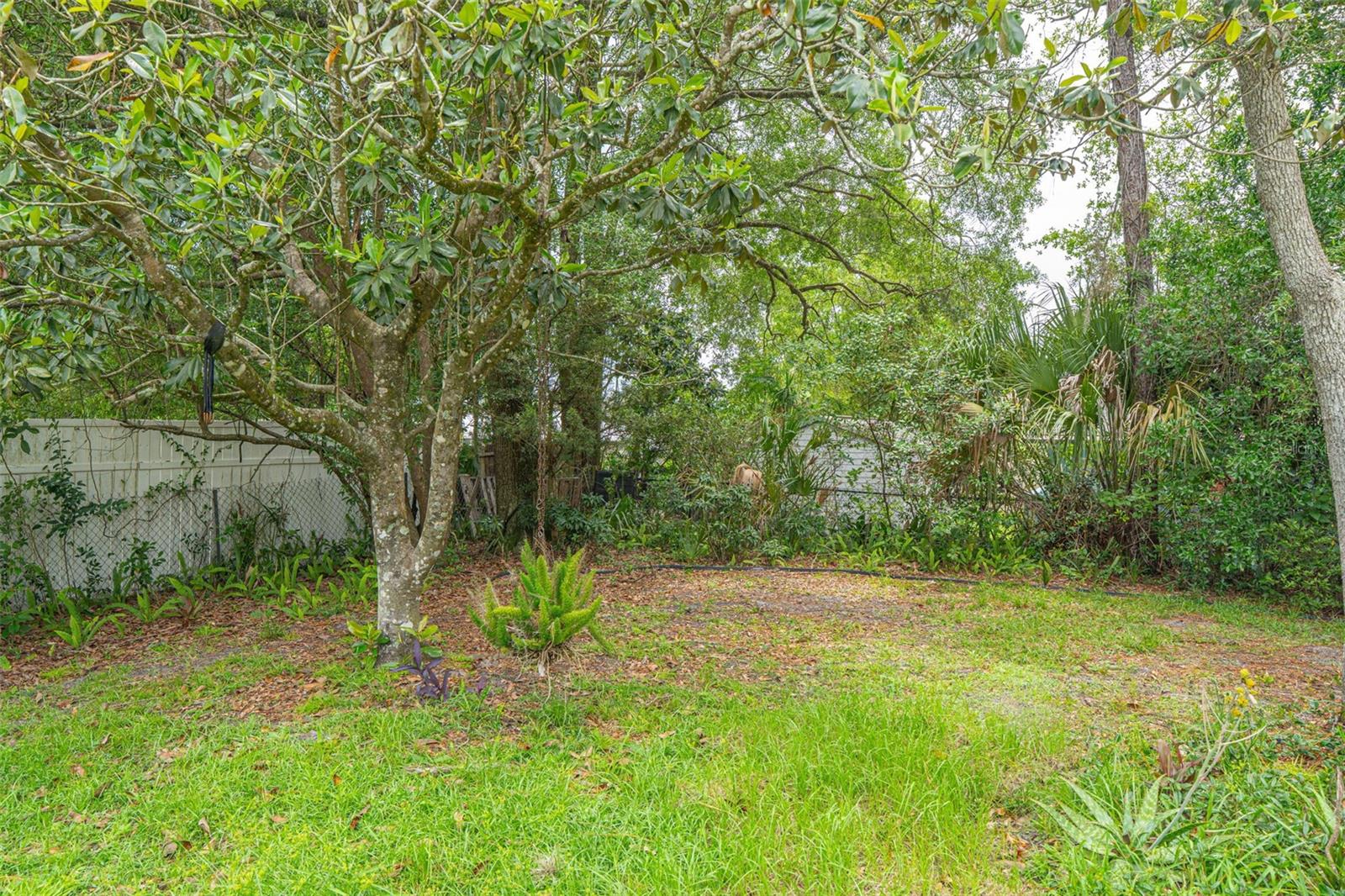 COUNTRY CLUB ESTATES - Residential