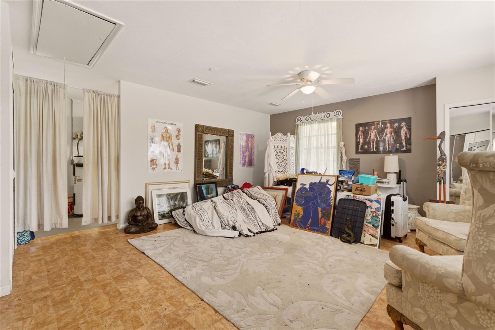 COUNTRY CLUB ESTATES - Residential