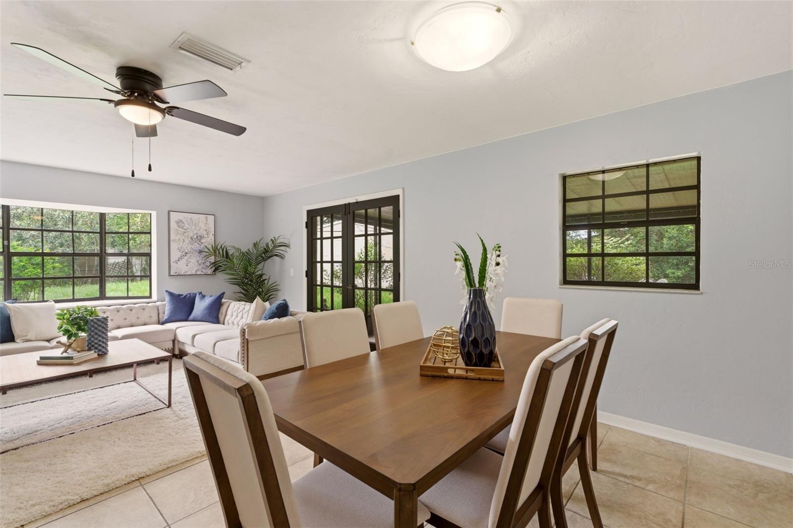COUNTRY CLUB ESTATES - Residential