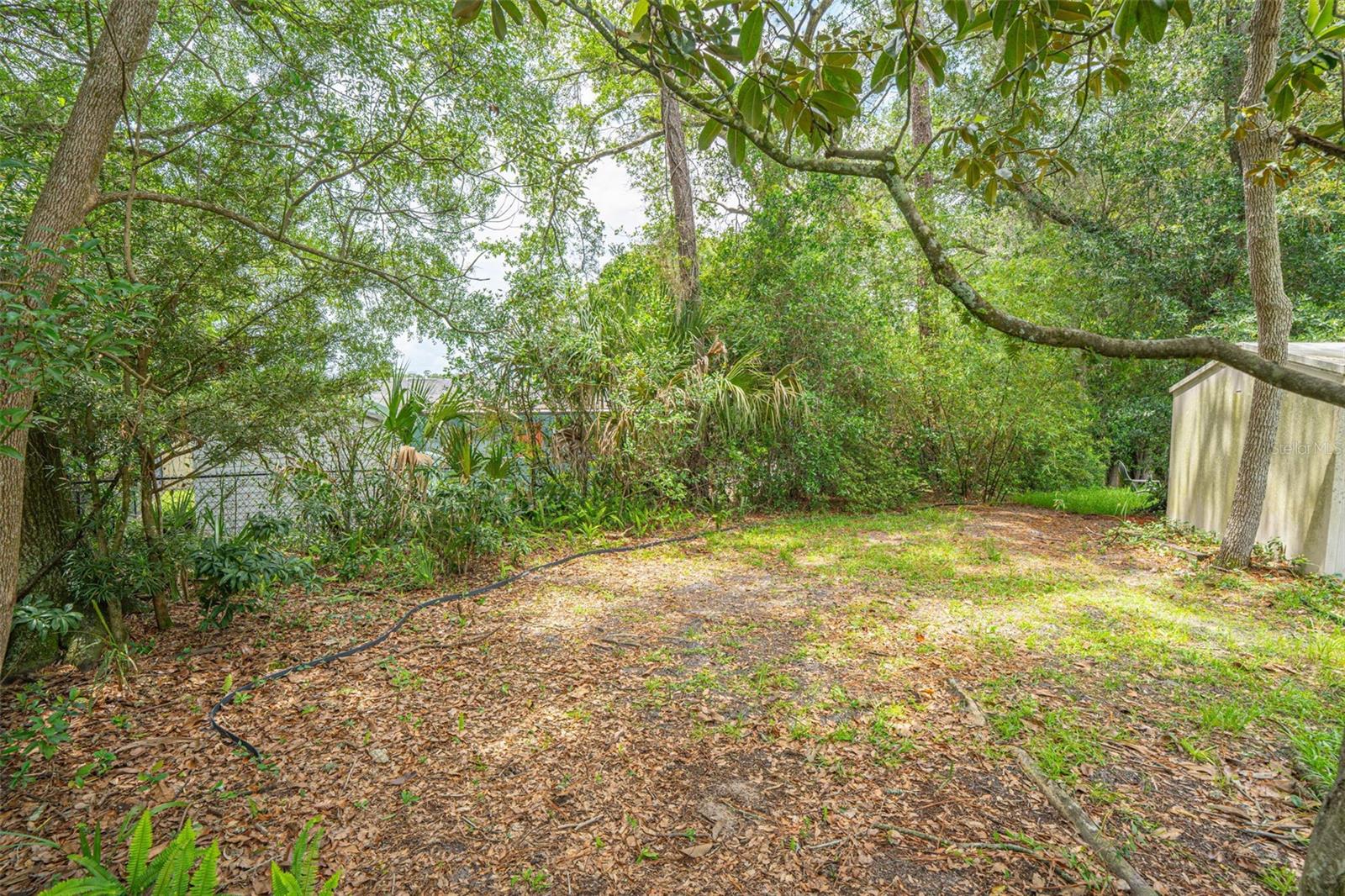 COUNTRY CLUB ESTATES - Residential