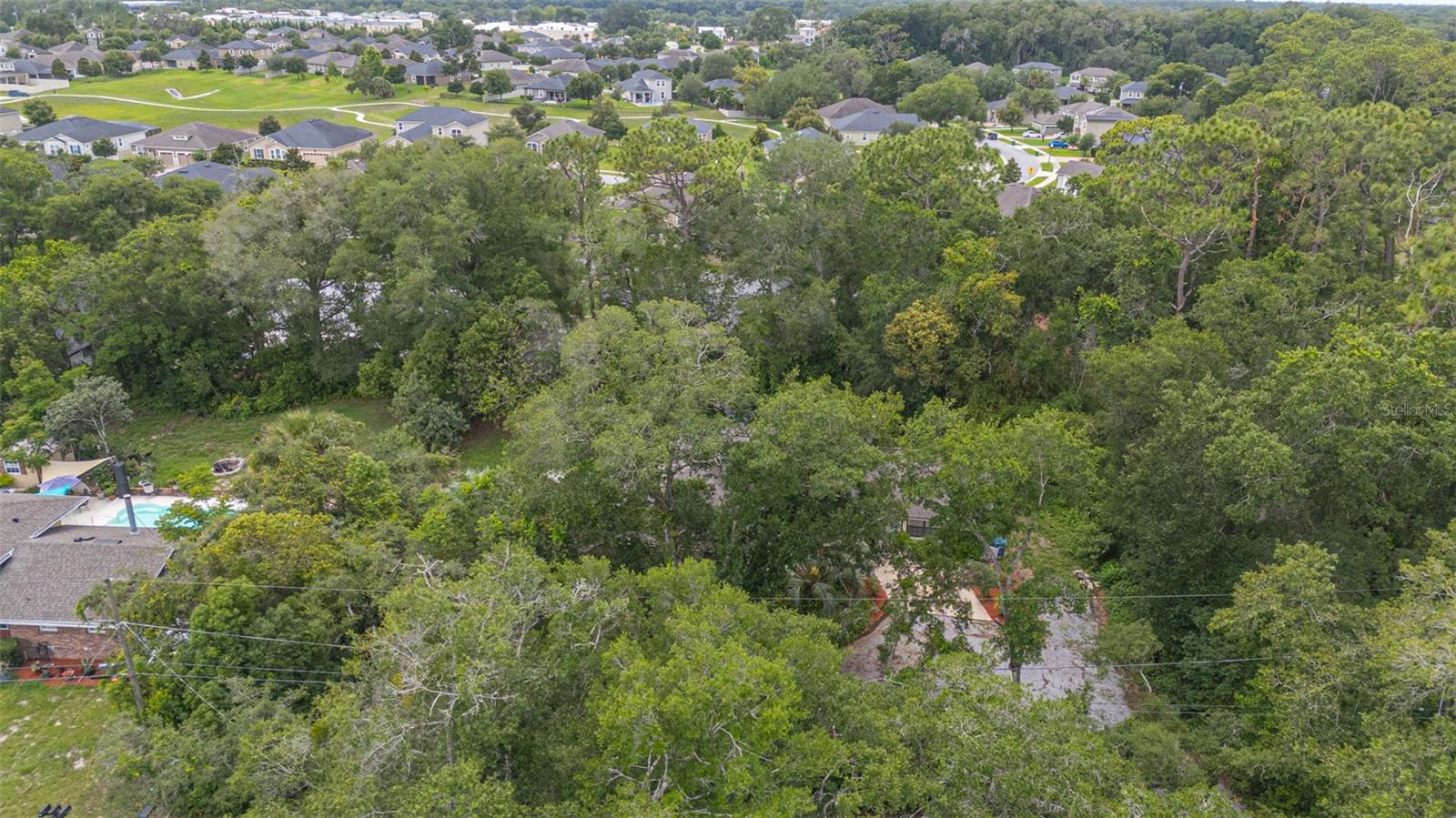 COUNTRY CLUB ESTATES - Residential