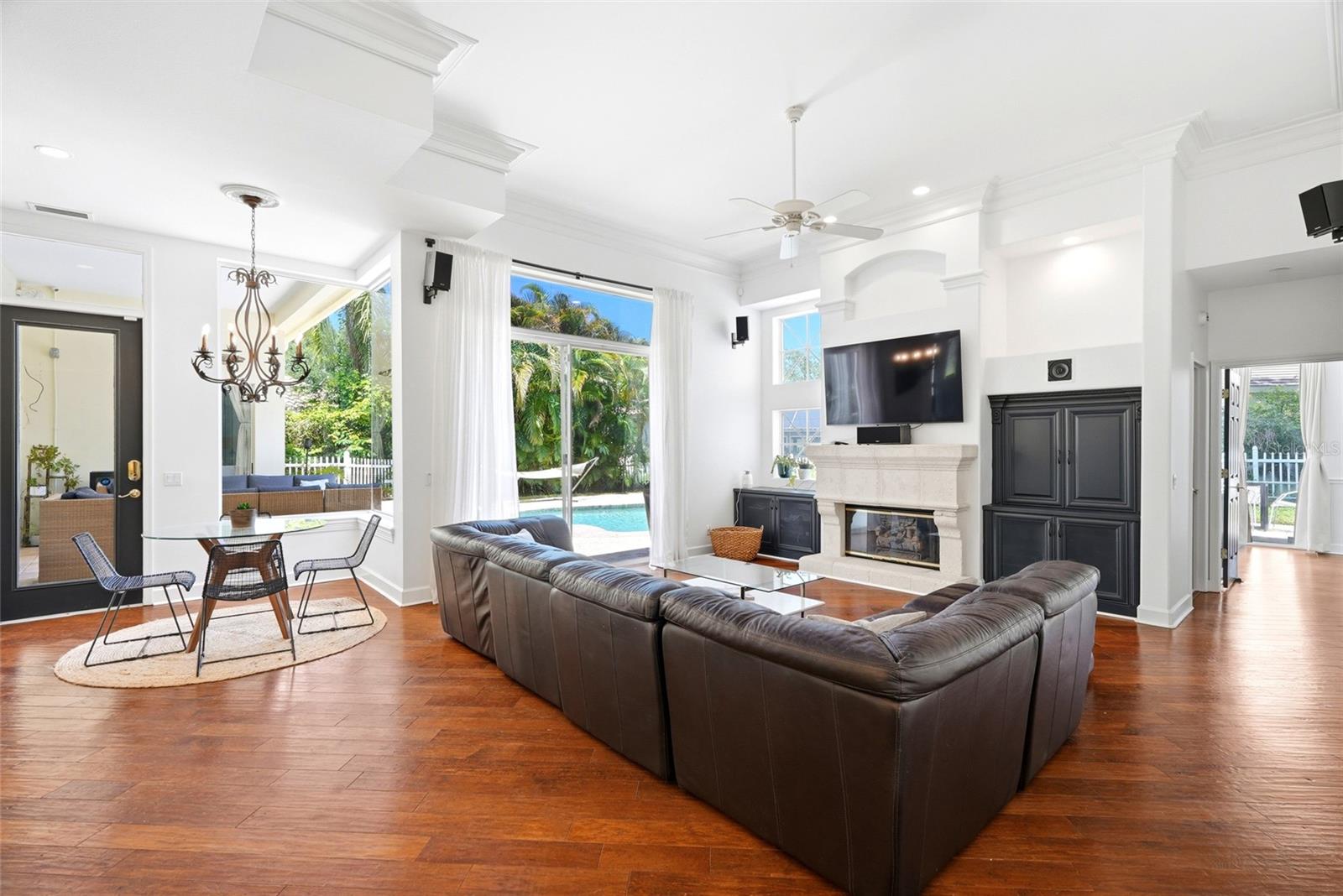 3459 WOODRIDGE PARKWAY