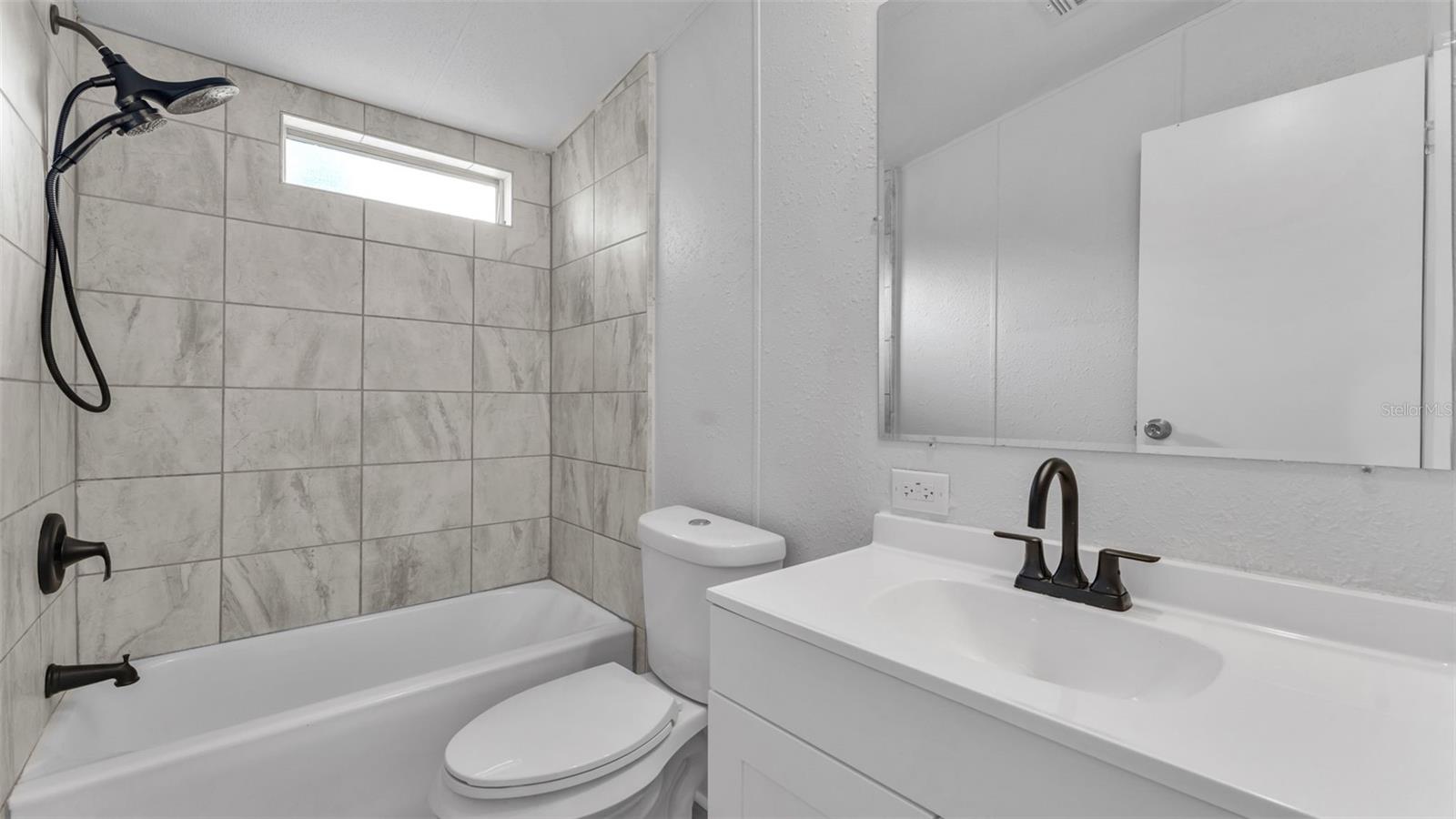 ROLLINGLEN PH 03 - Residential