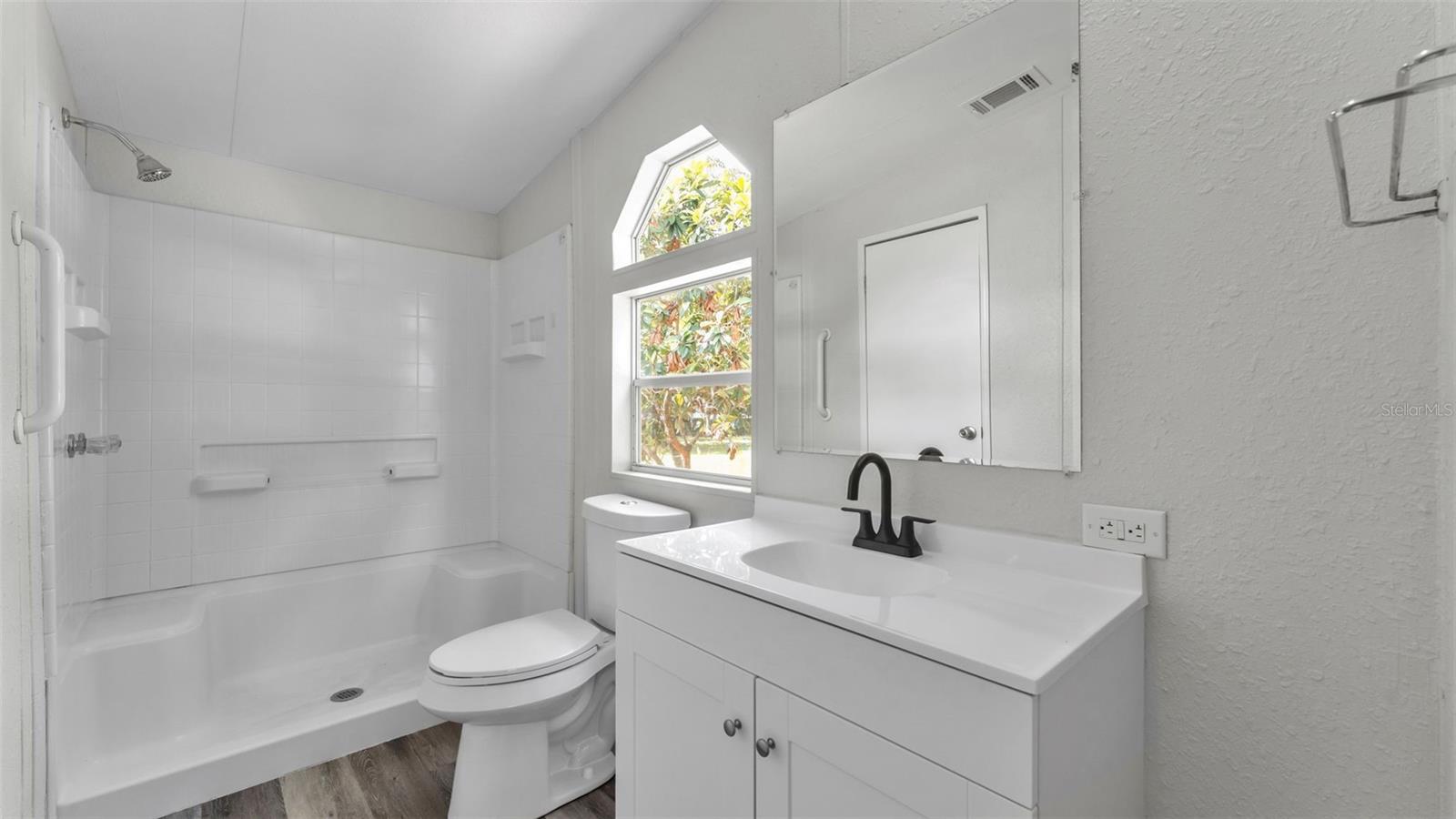 ROLLINGLEN PH 03 - Residential