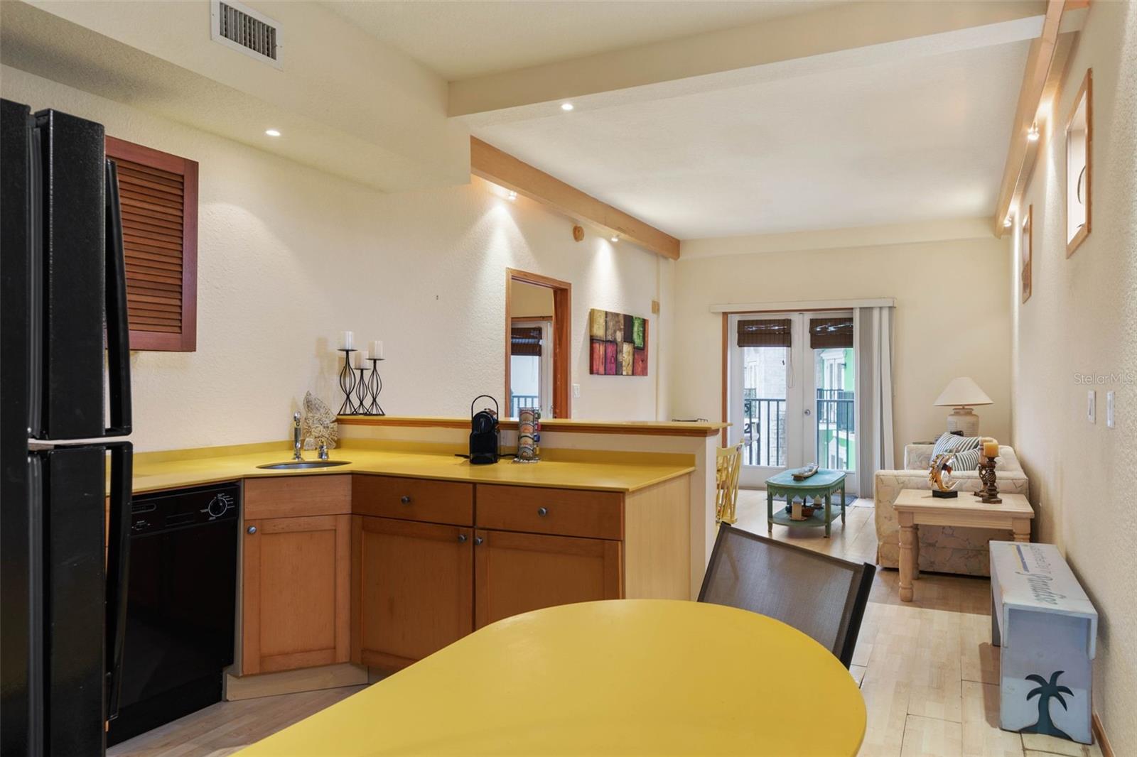 RESIDENCES/EUROPEAN VILLAGE BLDG C - Residential