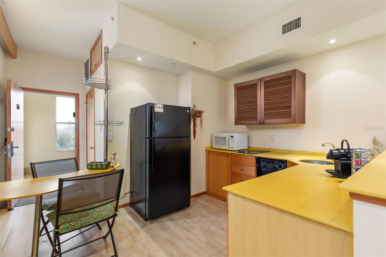 RESIDENCES/EUROPEAN VILLAGE BLDG C - Residential