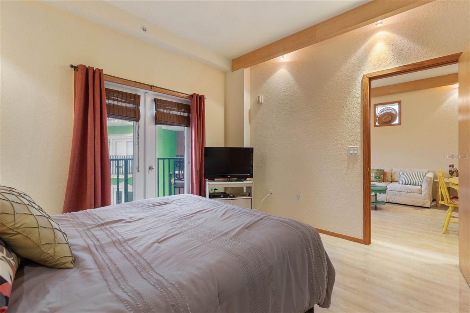 RESIDENCES/EUROPEAN VILLAGE BLDG C - Residential