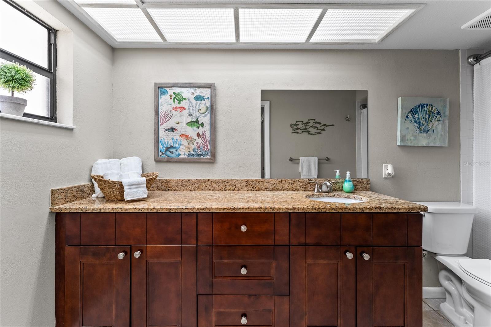 SPANISH MANOR - Residential