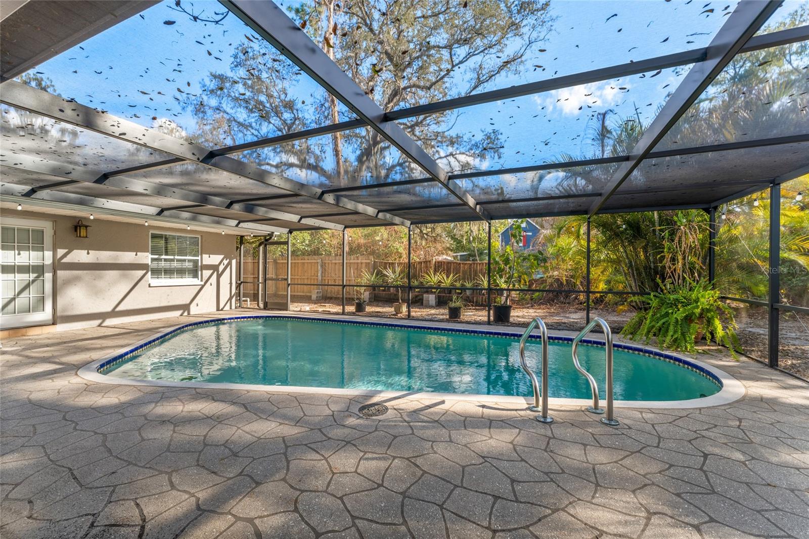 SPANISH MANOR - Residential