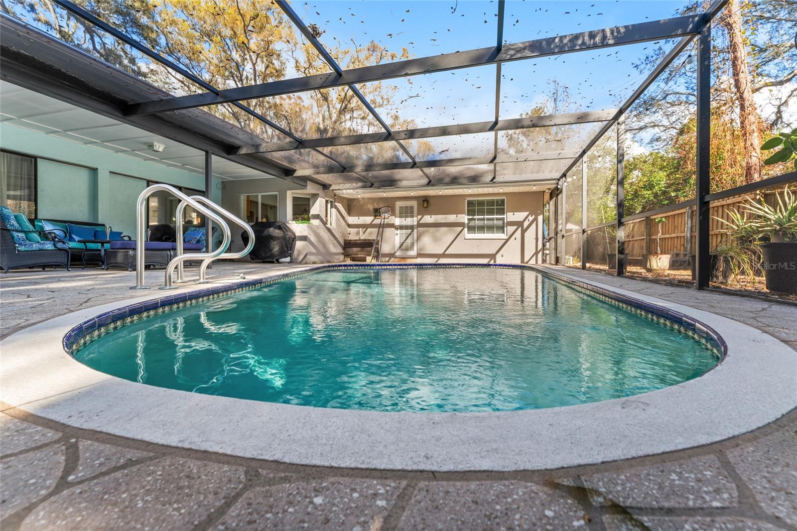 SPANISH MANOR - Residential