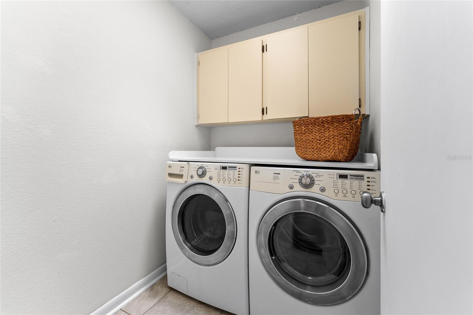 SPANISH MANOR - Residential