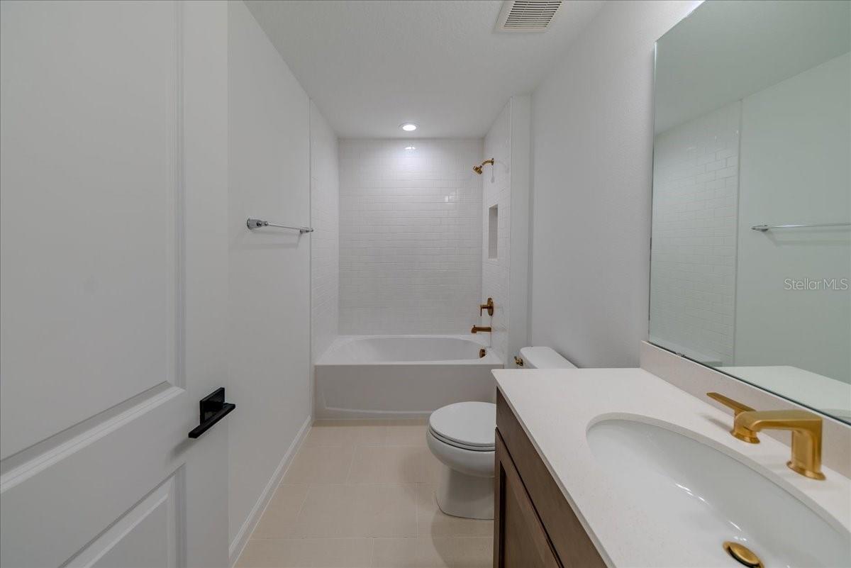 BRONSON PEAK PH 2A - Residential Lease