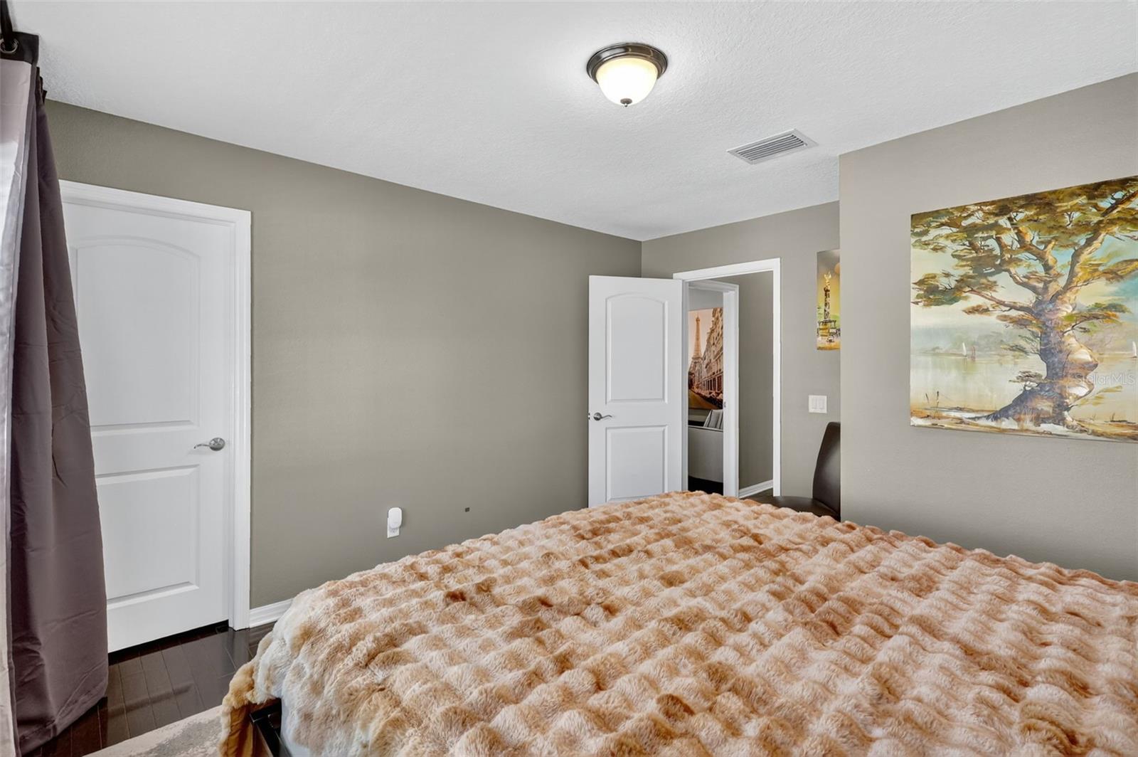 MUIRFIELD VILLAGE AT HONORE - Residential Lease