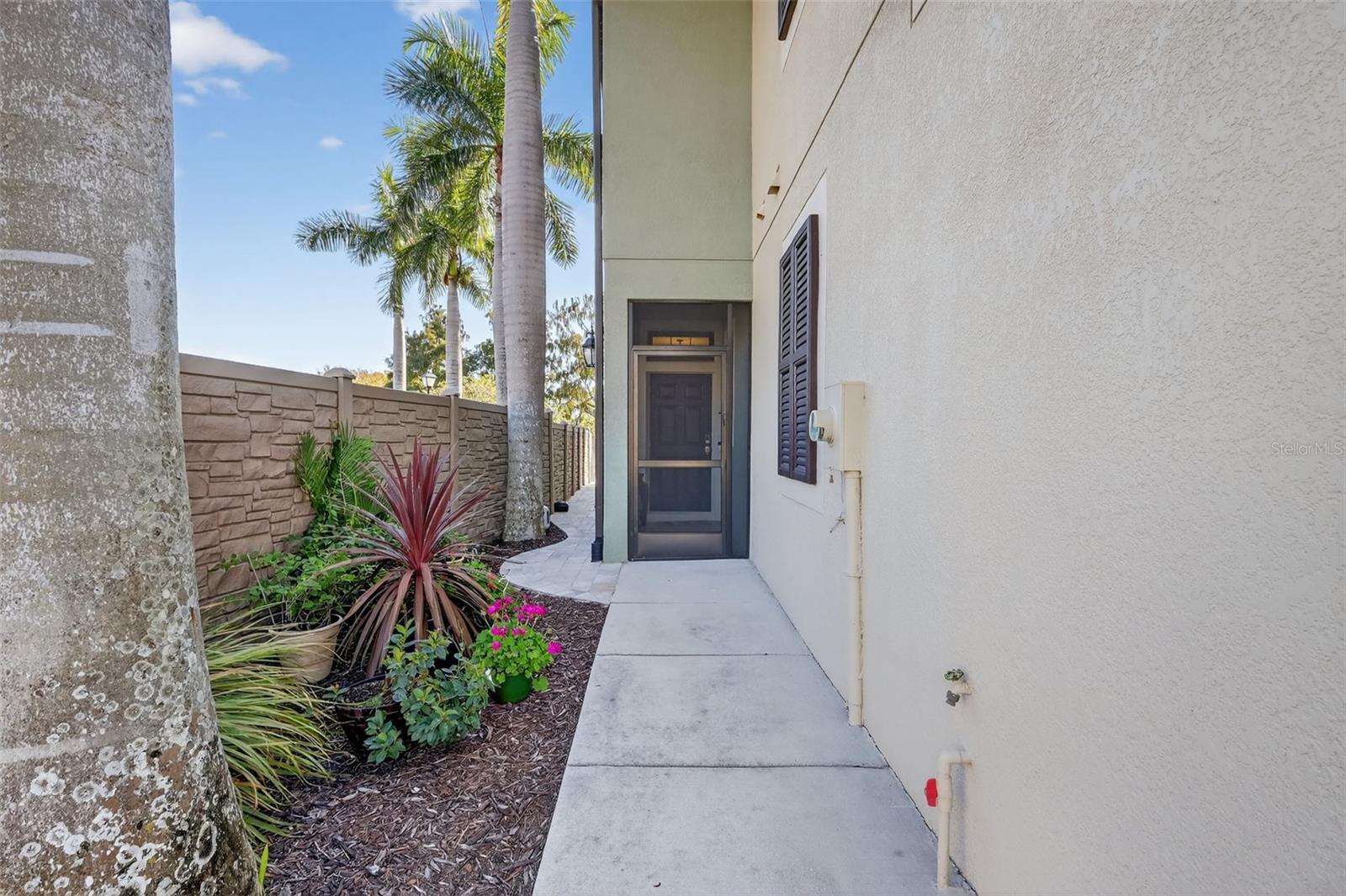 MUIRFIELD VILLAGE AT HONORE - Residential Lease