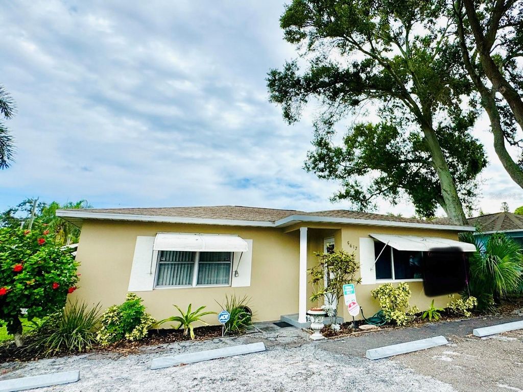 Photo of 5617 Gulfport Boulevard S, Gulfport, FL 33707 (MLS # TB8420149)